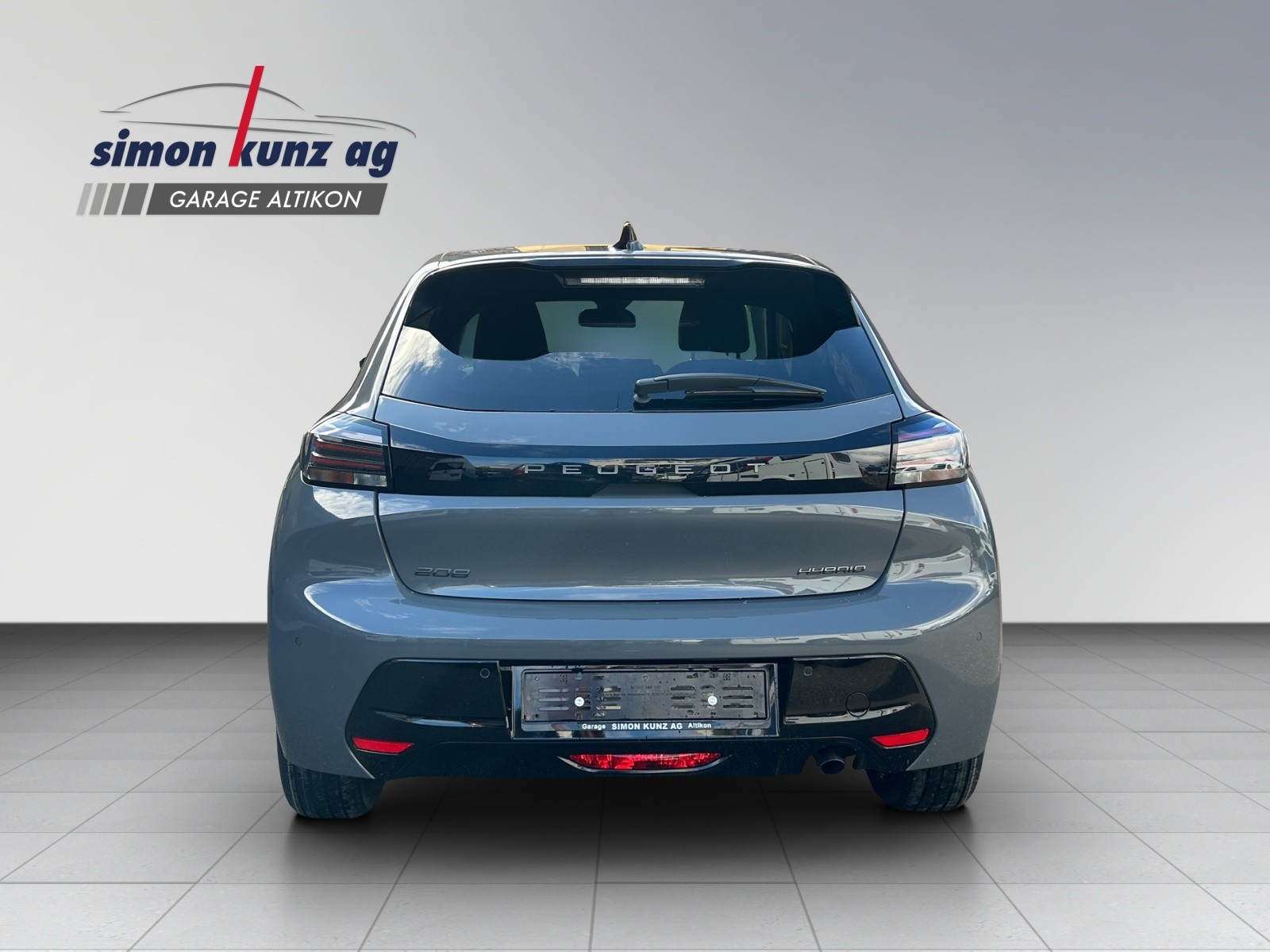 PEUGEOT 208 1.2 Hybrid Allure Premium-image-4