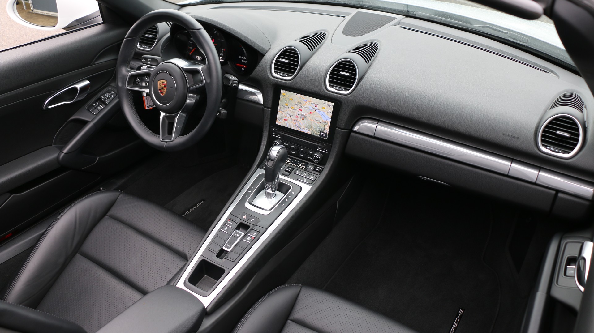 PORSCHE 718 Boxster 2.0 PDK-image-13
