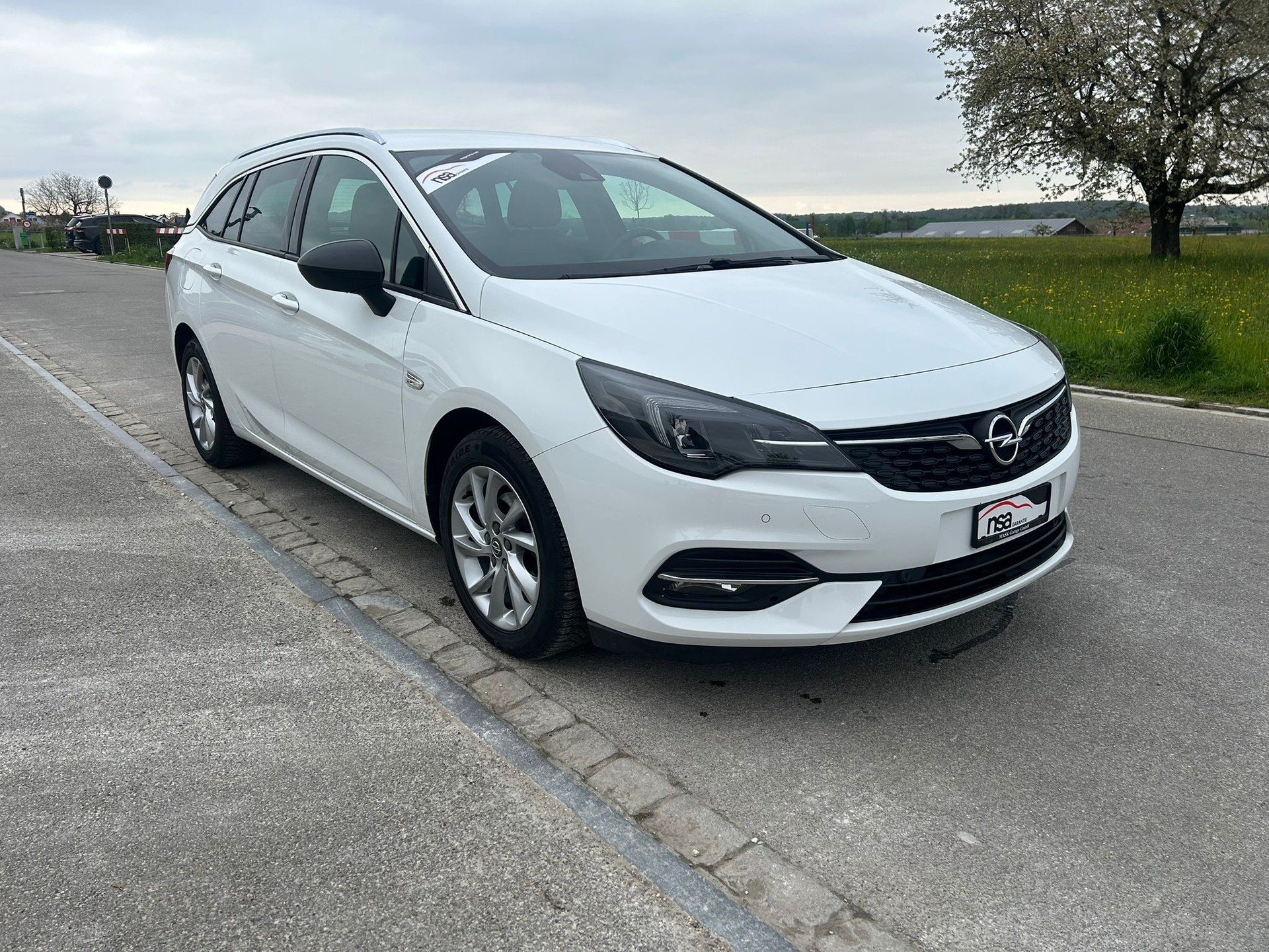 OPEL Astra Sports Tourer 1.5 CDTi Elegance-image-1