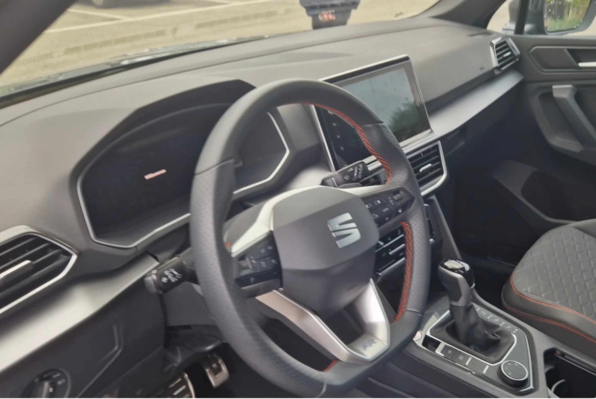 SEAT Tarraco 1.5TSI EVO Move FR DSG 7 Sitze Servicepaket-image-2