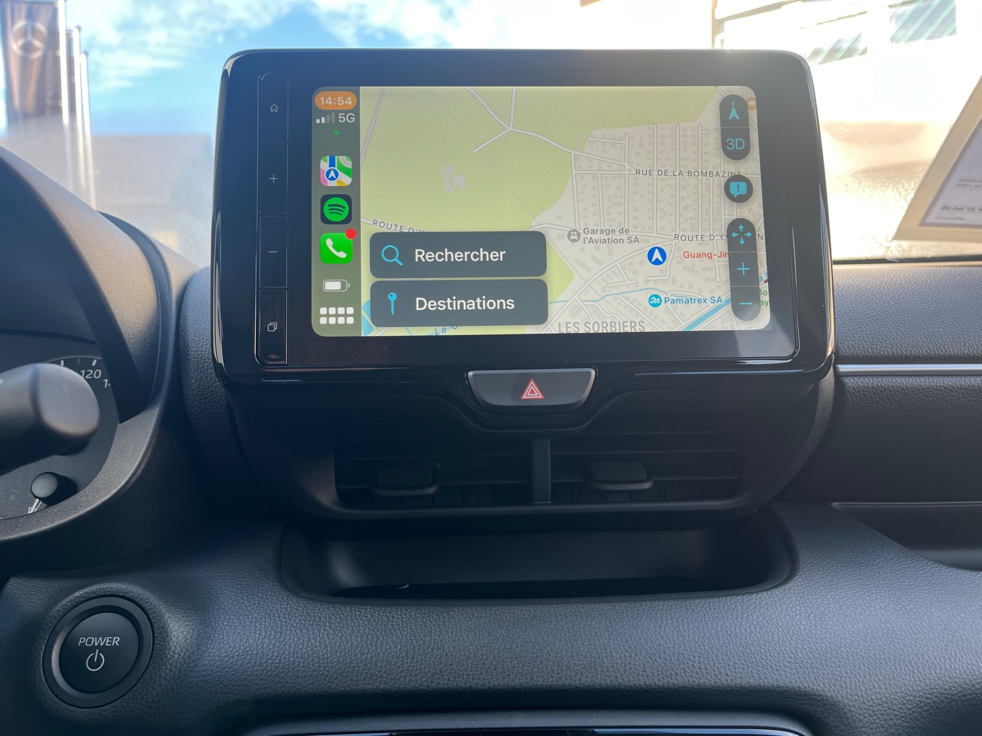 TOYOTA Yaris 1.5 Comfort e-CVT-image-14