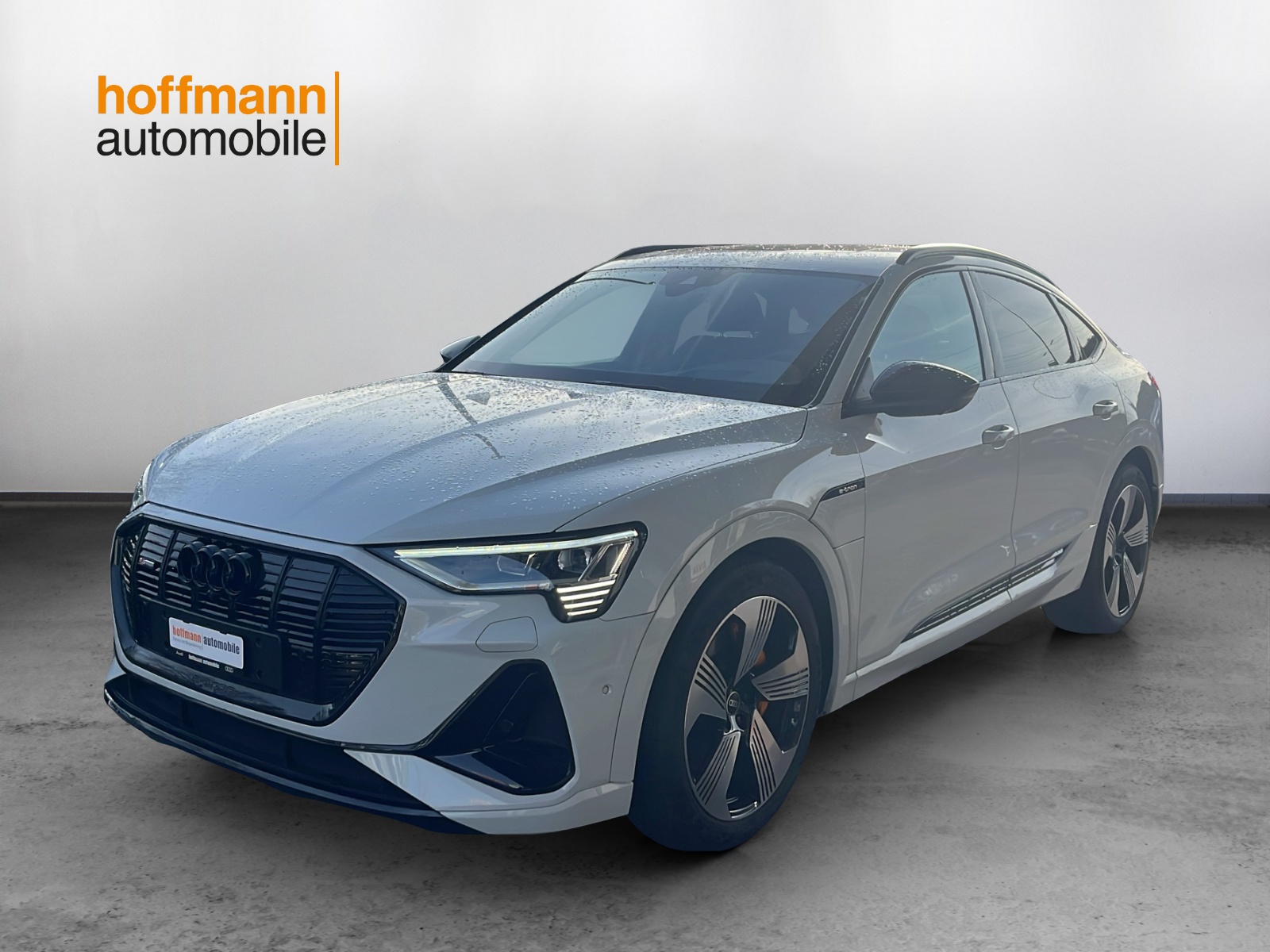 AUDI e-tron 55 Sportback S Line quattro-image-0