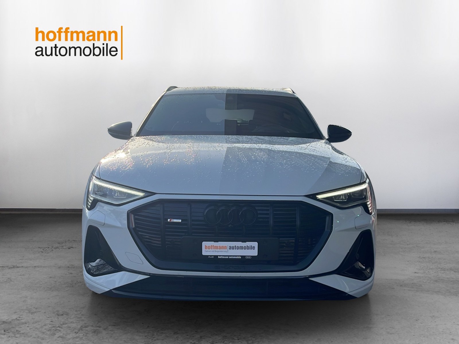 AUDI e-tron 55 Sportback S Line quattro-image-1