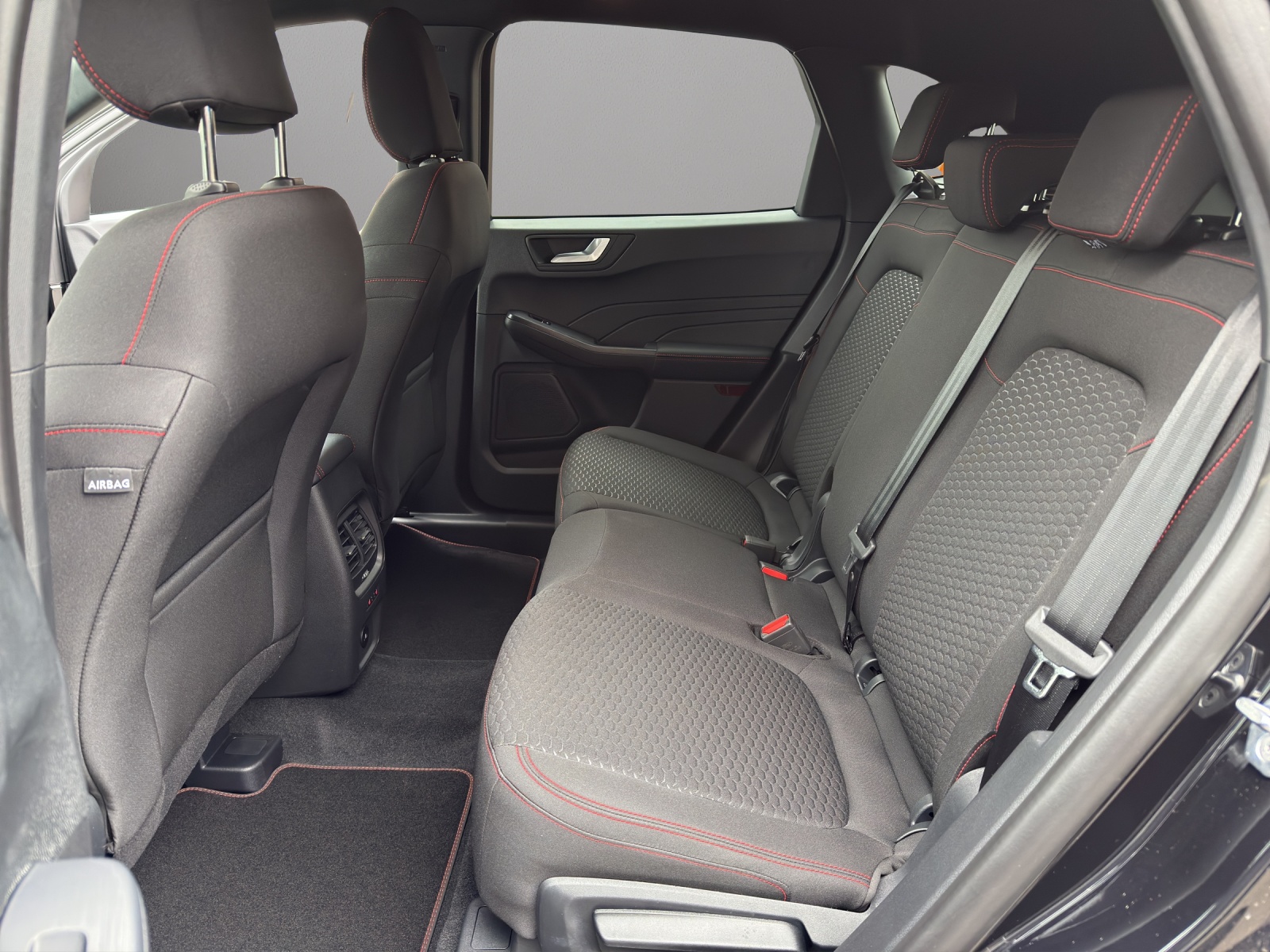 FORD Kuga 2.5 PHEV ST-Line FWD-image-12