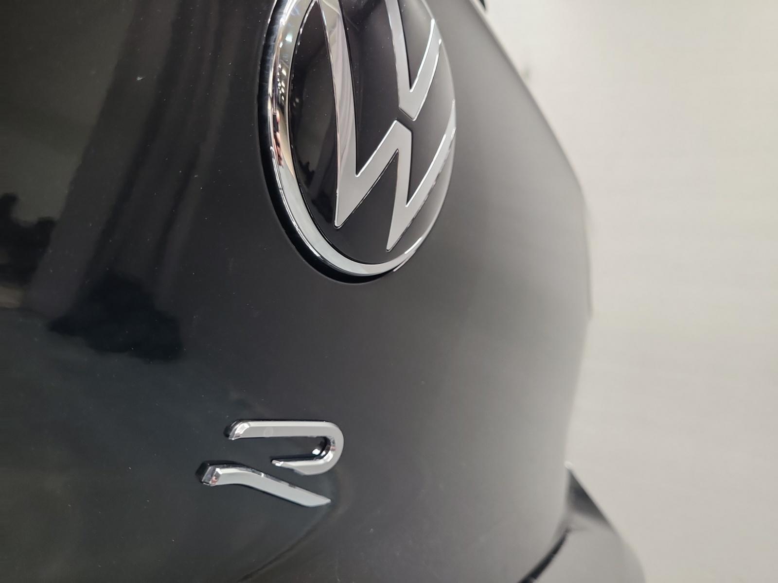 VW Golf VIII 2.0 TSI R DSG 4motion-image-11