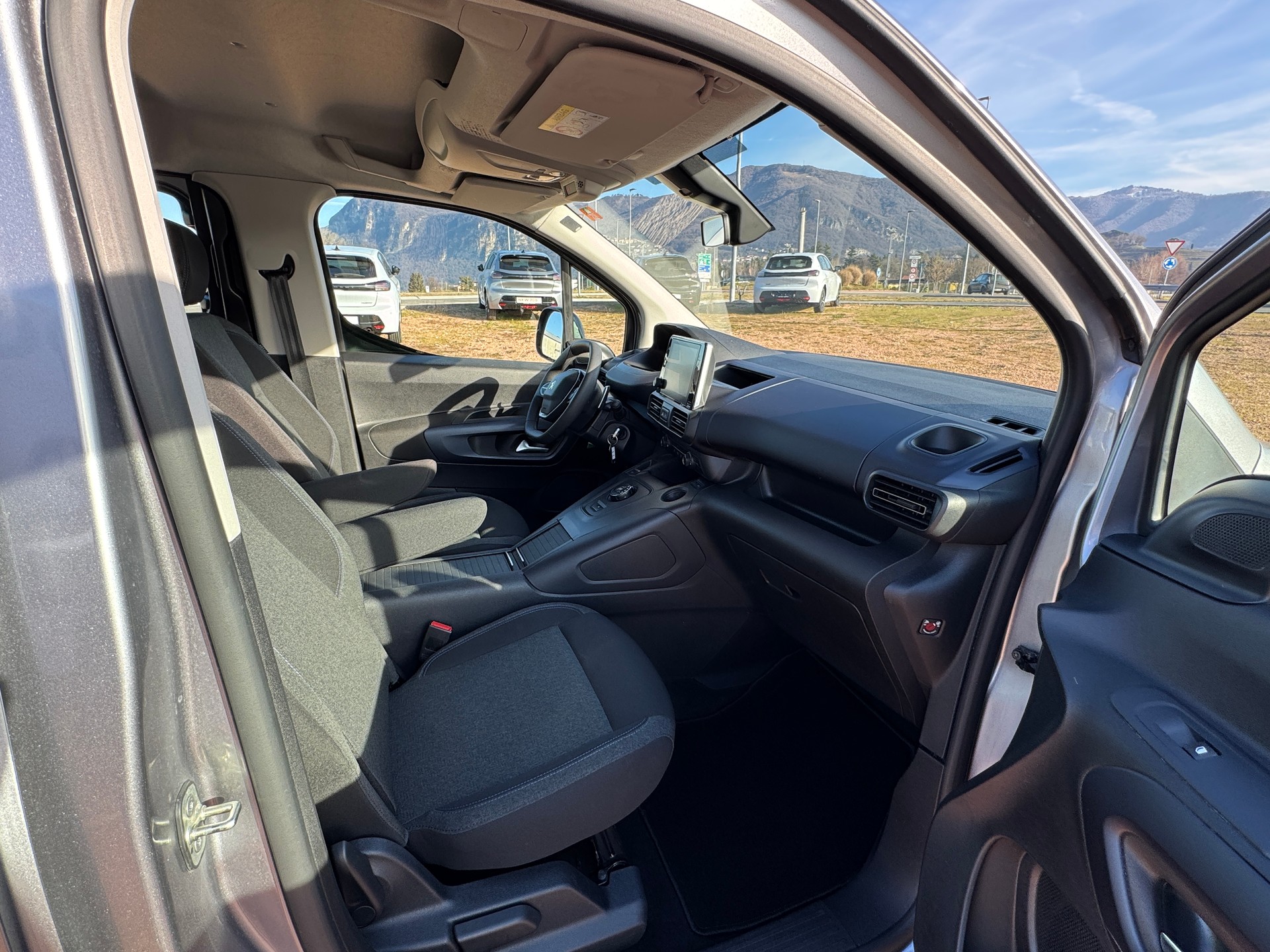 PEUGEOT Rifter 1.5 BlueHDi Allure Pack EAT8-image-11