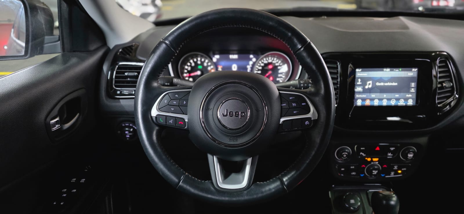 JEEP Compass 1.4 Turbo Limited AWD 9ATX *CH-Fahrzeug*-image-11