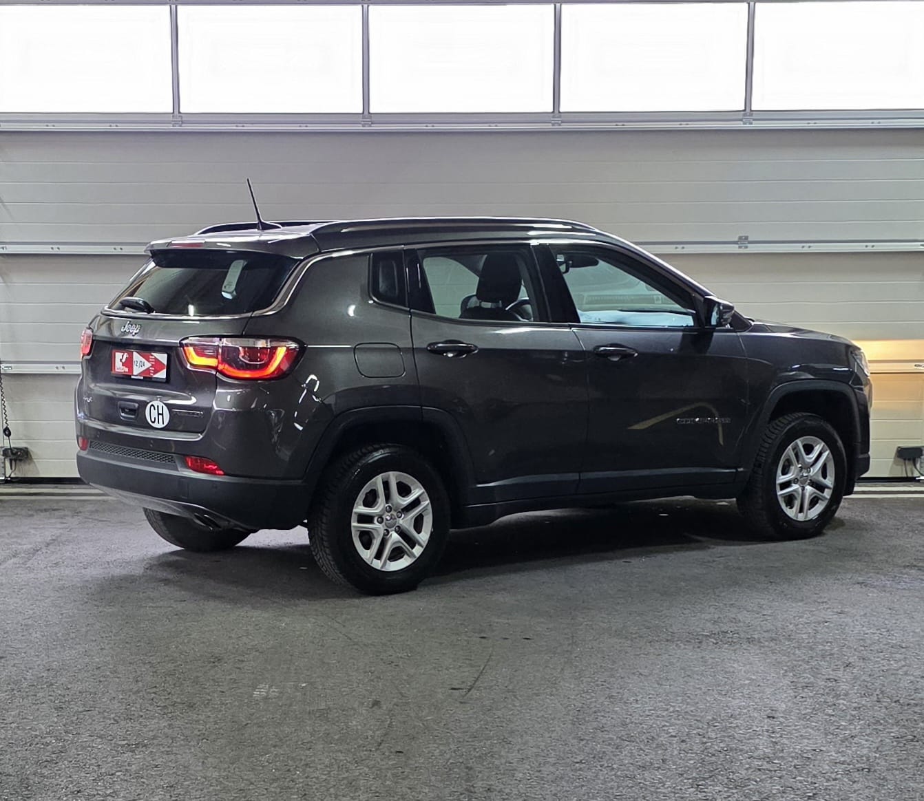 JEEP Compass 1.4 Turbo Limited AWD 9ATX *CH-Fahrzeug*-image-4
