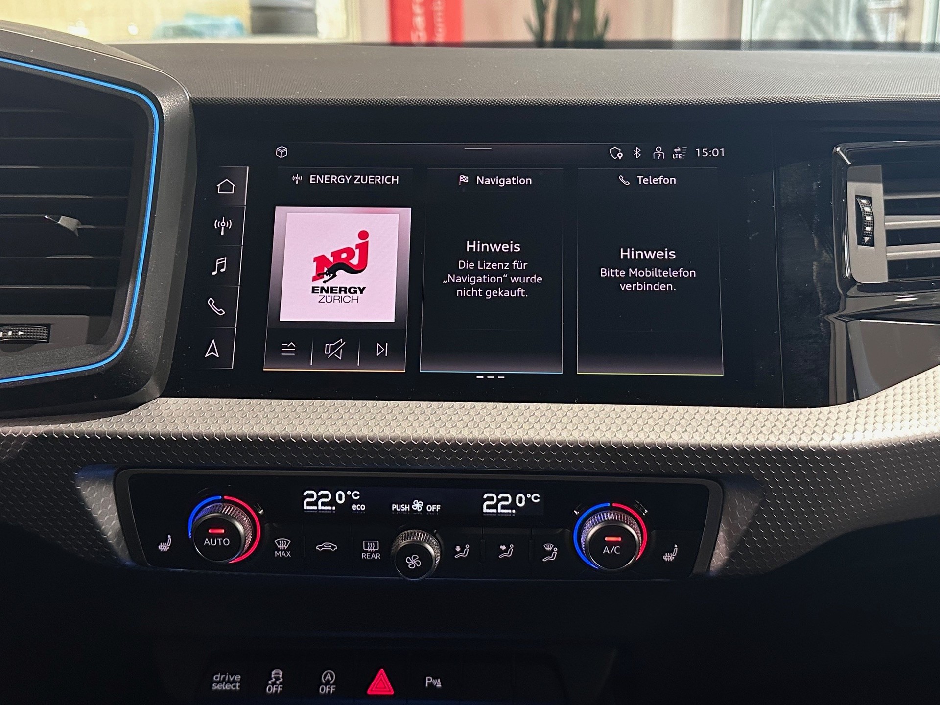 AUDI A1 Sportback 30 TFSI S Line Attraction S-tronic-image-6