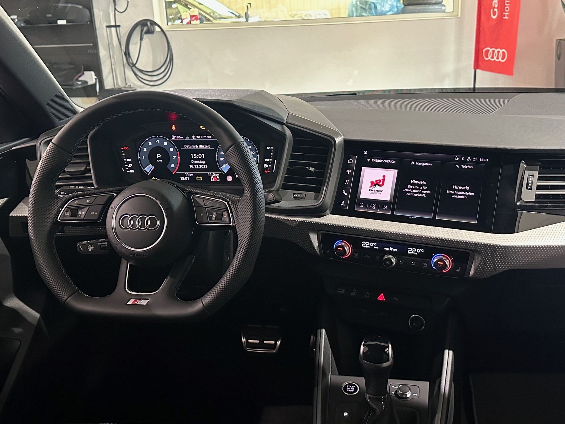 AUDI A1 Sportback 30 TFSI S Line Attraction S-tronic-image-4