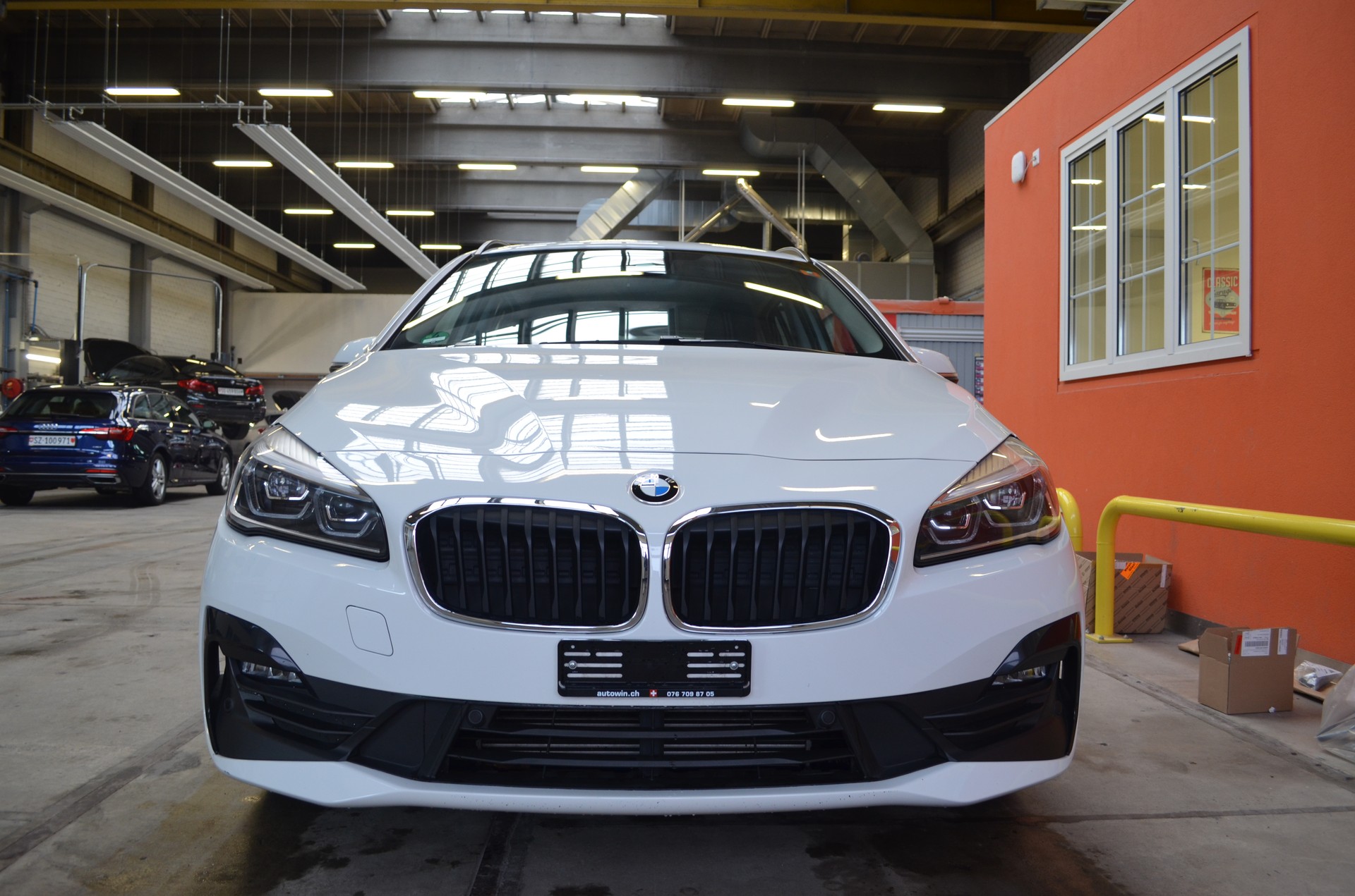 BMW 218d xDrive Gran Tourer Steptronic-image-1