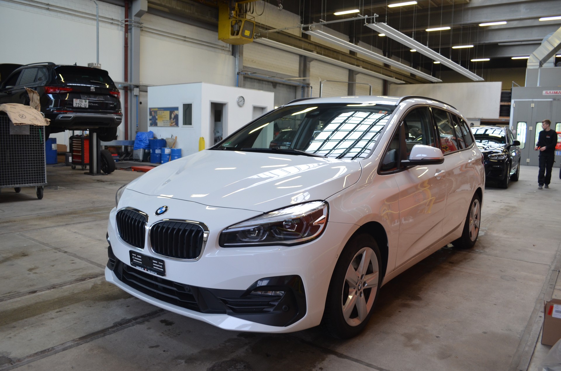 BMW 218d xDrive Gran Tourer Steptronic-image-2