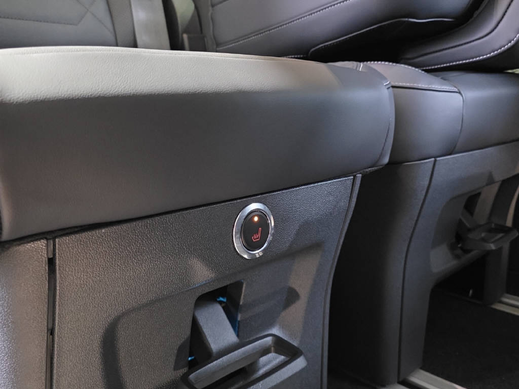 FORD Tourneo Custom Bus 320 L1 2.0 EcoBlue 170 PS Titanium X 4x4-image-14