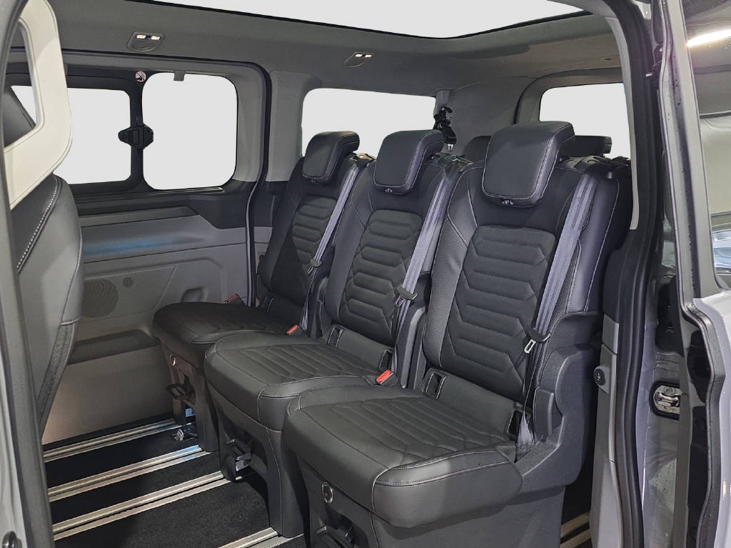 FORD Tourneo Custom Bus 320 L1 2.0 EcoBlue 170 PS Titanium X 4x4-image-13