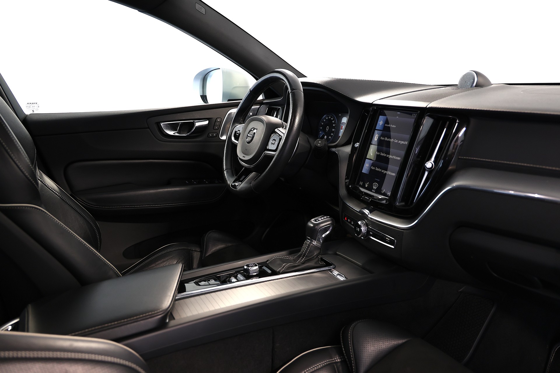 VOLVO XC60 D5 AWD R-Design Geartronic-image-12