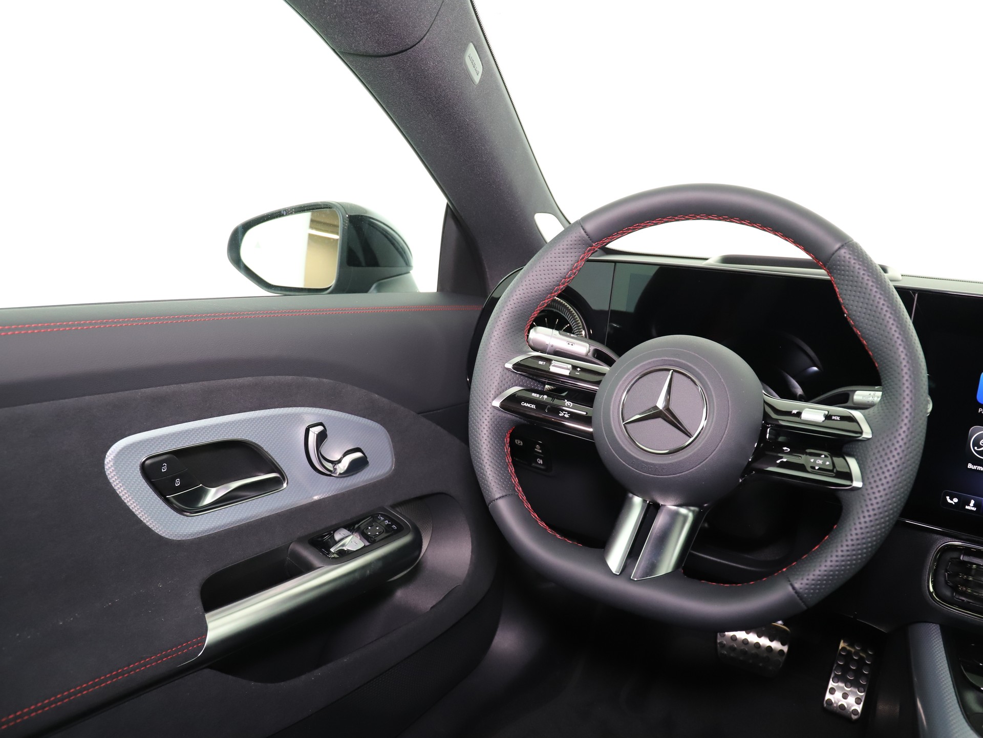 MERCEDES-BENZ CLA 220 8G-DCT 4Matic-image-13