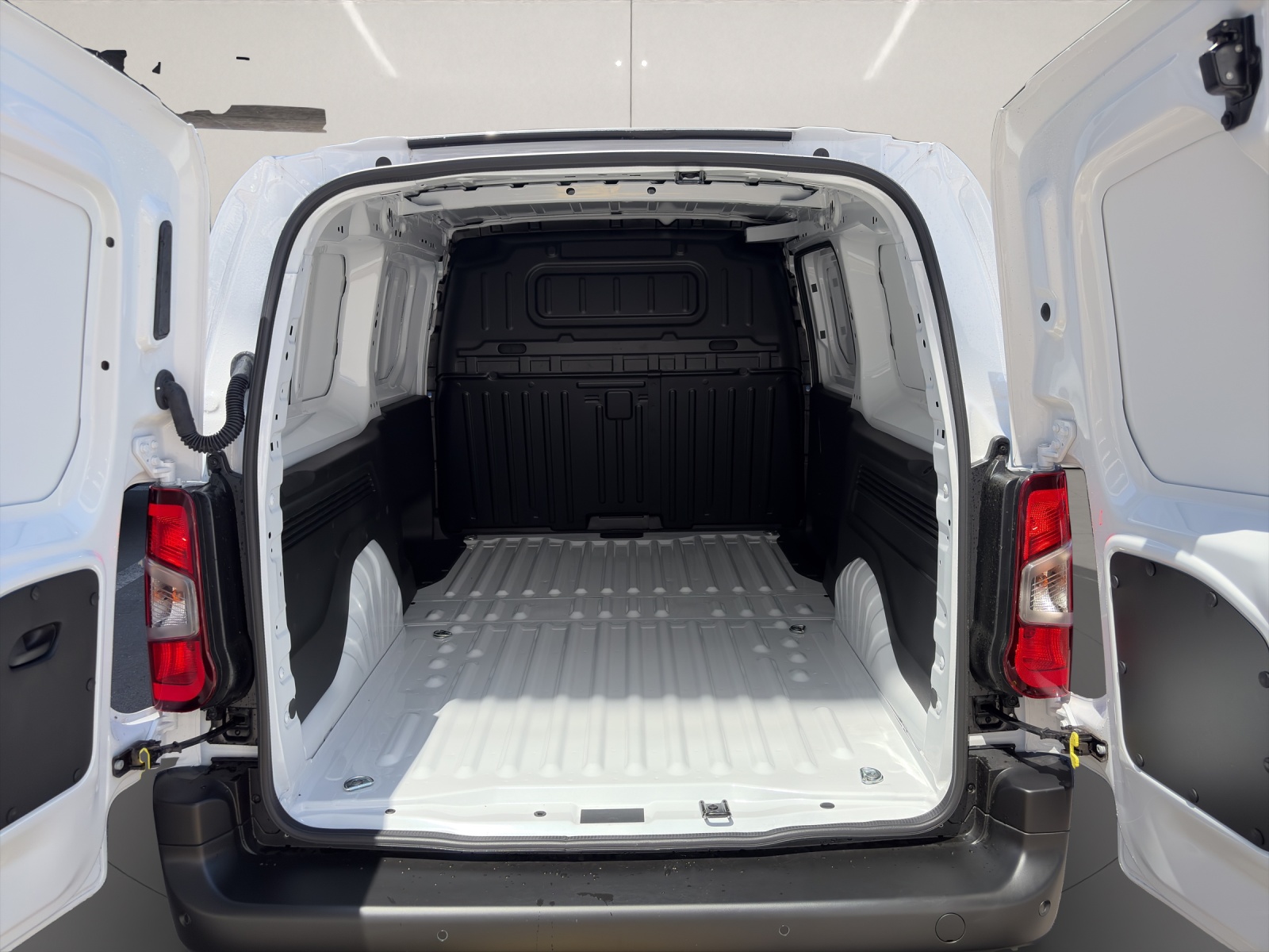 FIAT E-Doblo Kaw. L2 50 kWh-image-13