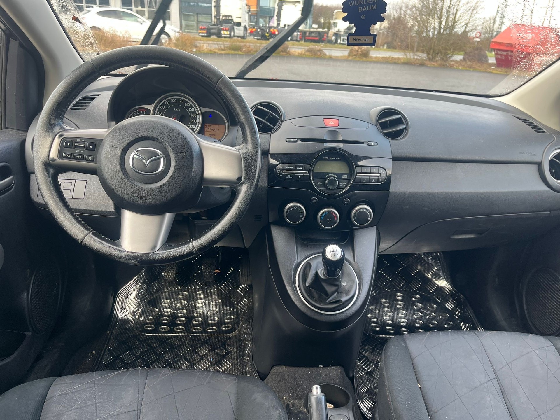 MAZDA 2 1.3i 16V Exclusive-image-5