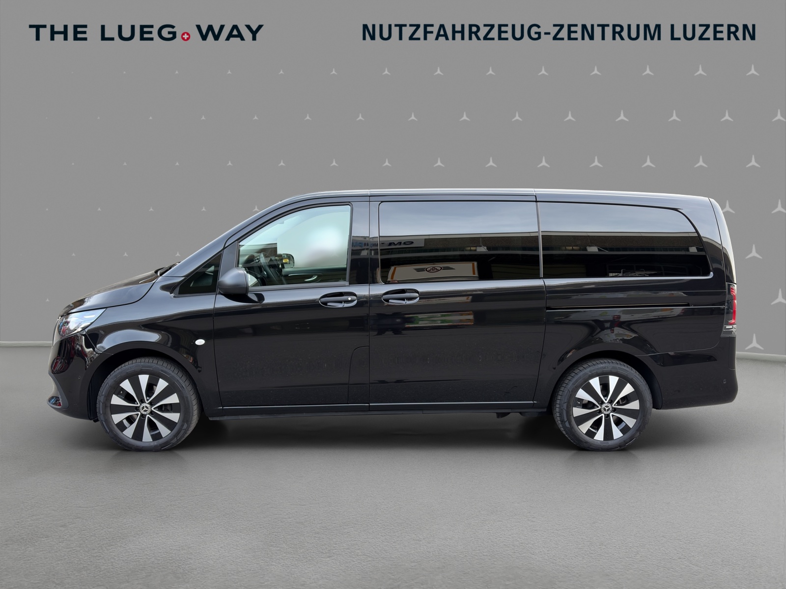 MERCEDES-BENZ Vito 116 CDI Lang Tourer 9G-Tronic 4M Select-image-1