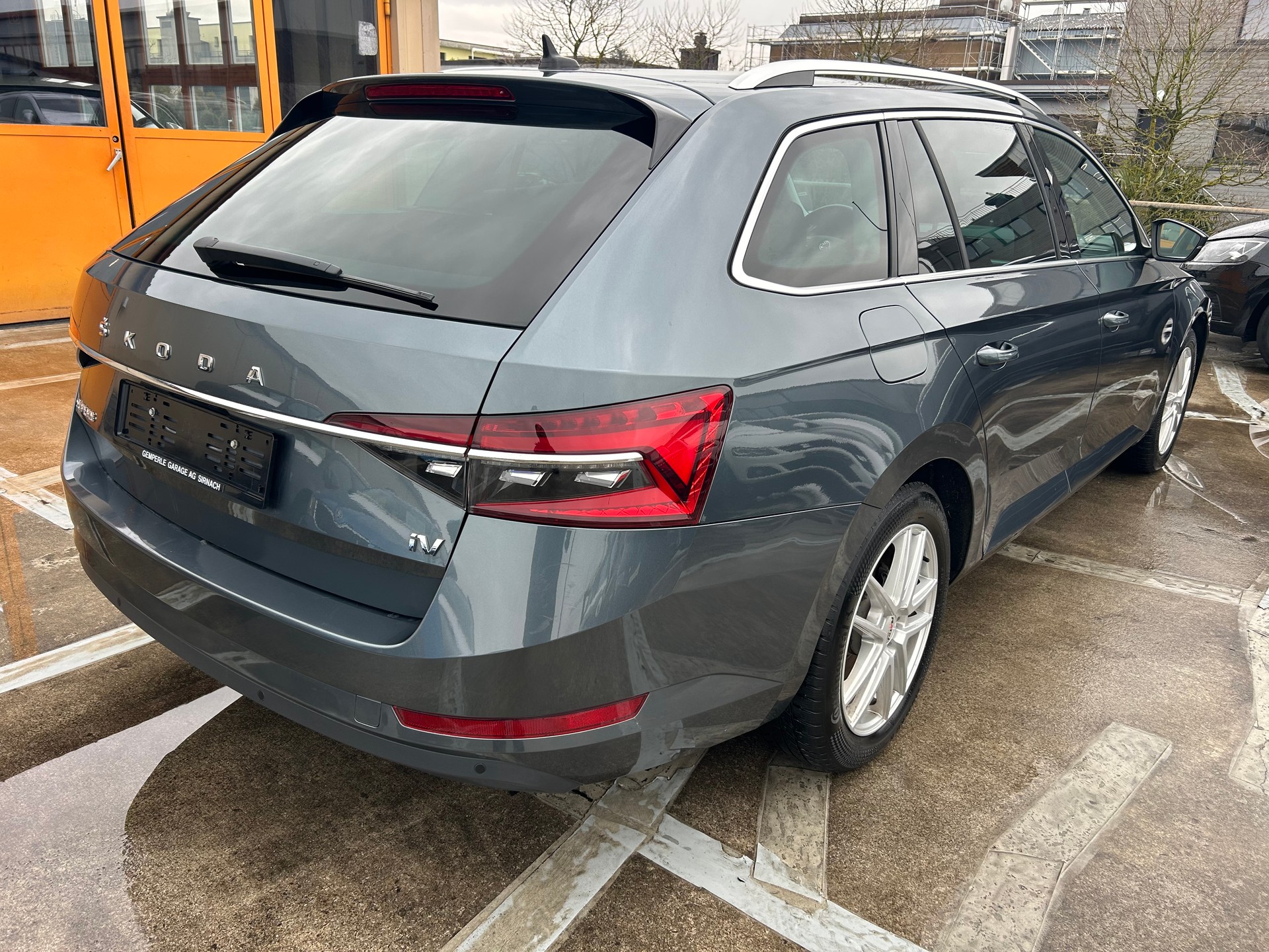 SKODA Superb 1.4 TSI Ambition PHEV DSC-image-3