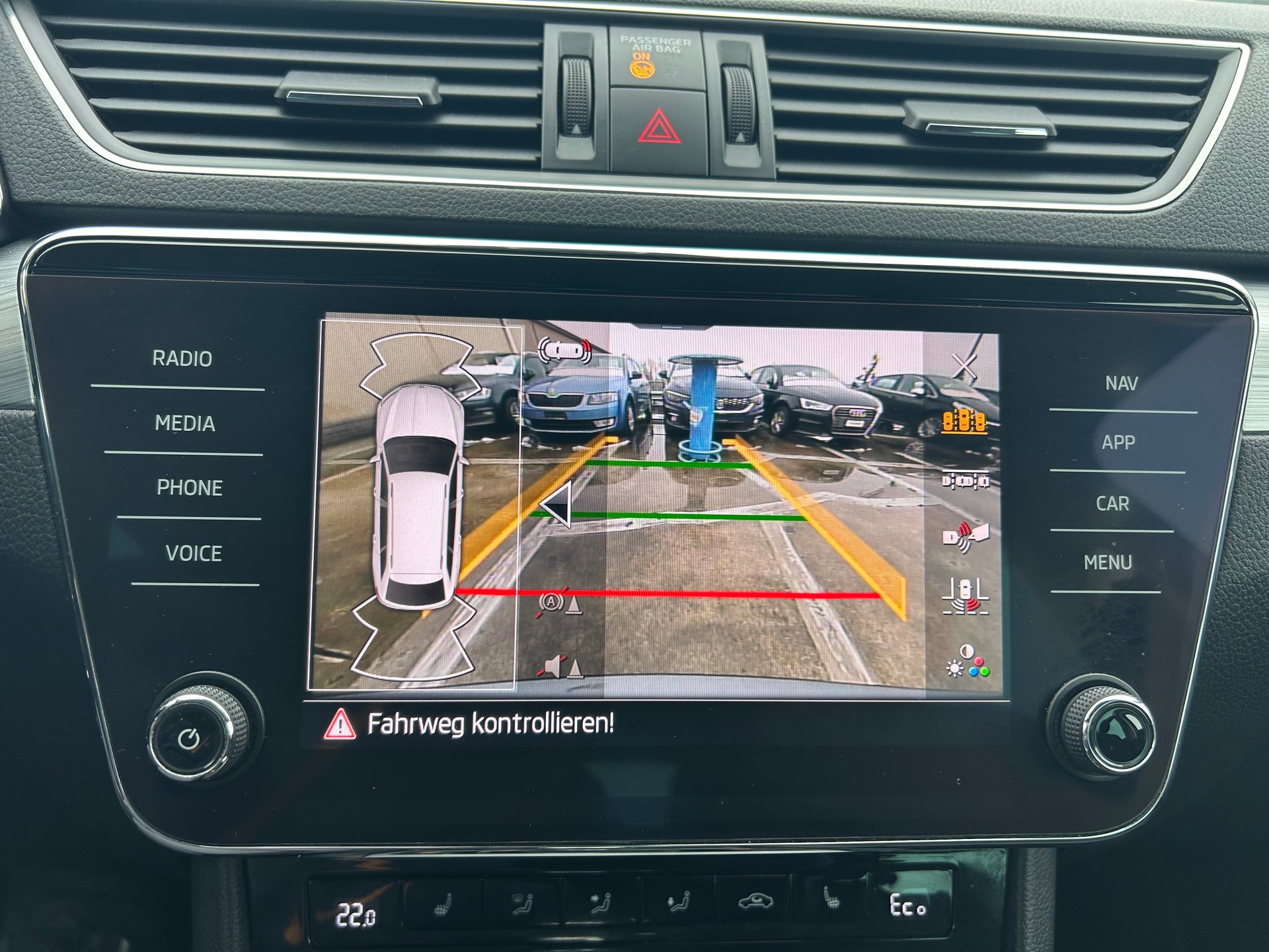 SKODA Superb 1.4 TSI Ambition PHEV DSC-image-12