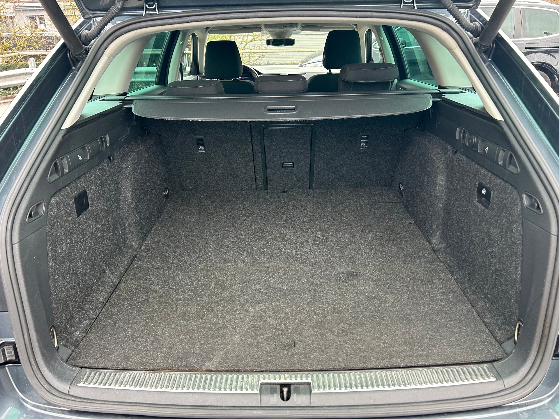 SKODA Superb 1.4 TSI Ambition PHEV DSC-image-11
