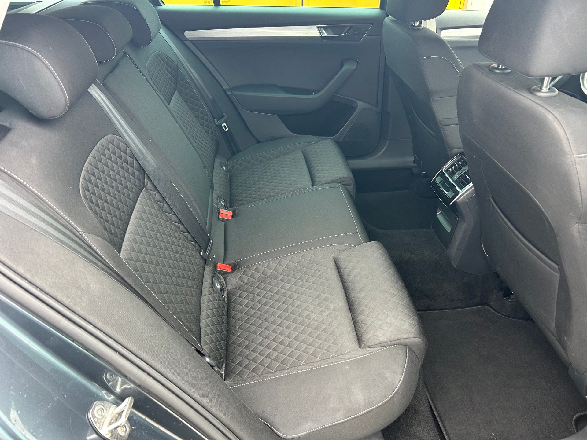 SKODA Superb 1.4 TSI Ambition PHEV DSC-image-7
