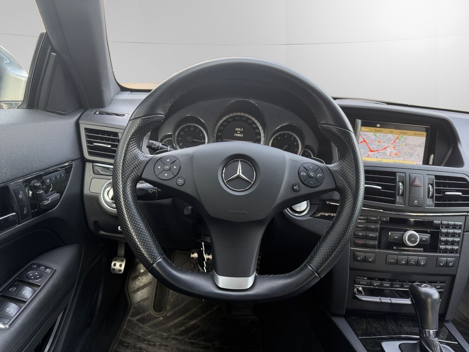 MERCEDES-BENZ E 350 CGI BlueEfficiency 7G-Tronic-image-10