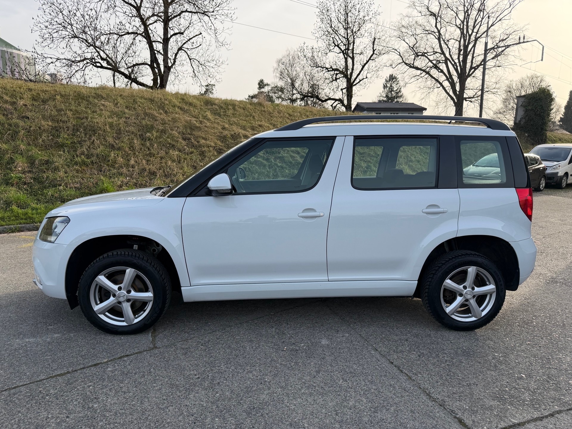 SKODA Yeti 1.4 TSI Active 4x4-image-1