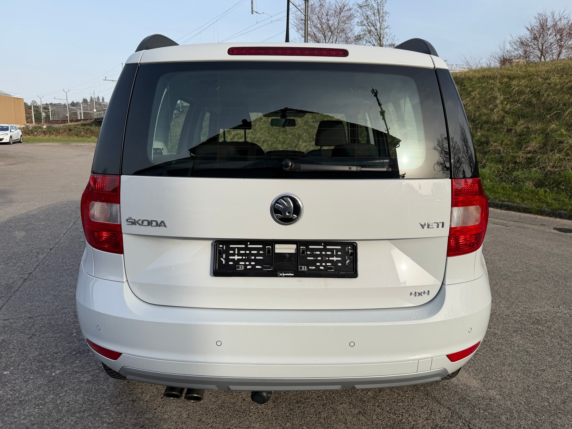 SKODA Yeti 1.4 TSI Active 4x4-image-3