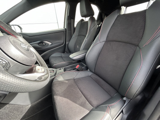 TOYOTA Yaris 1.5 GR Sport e-CVT-image-6