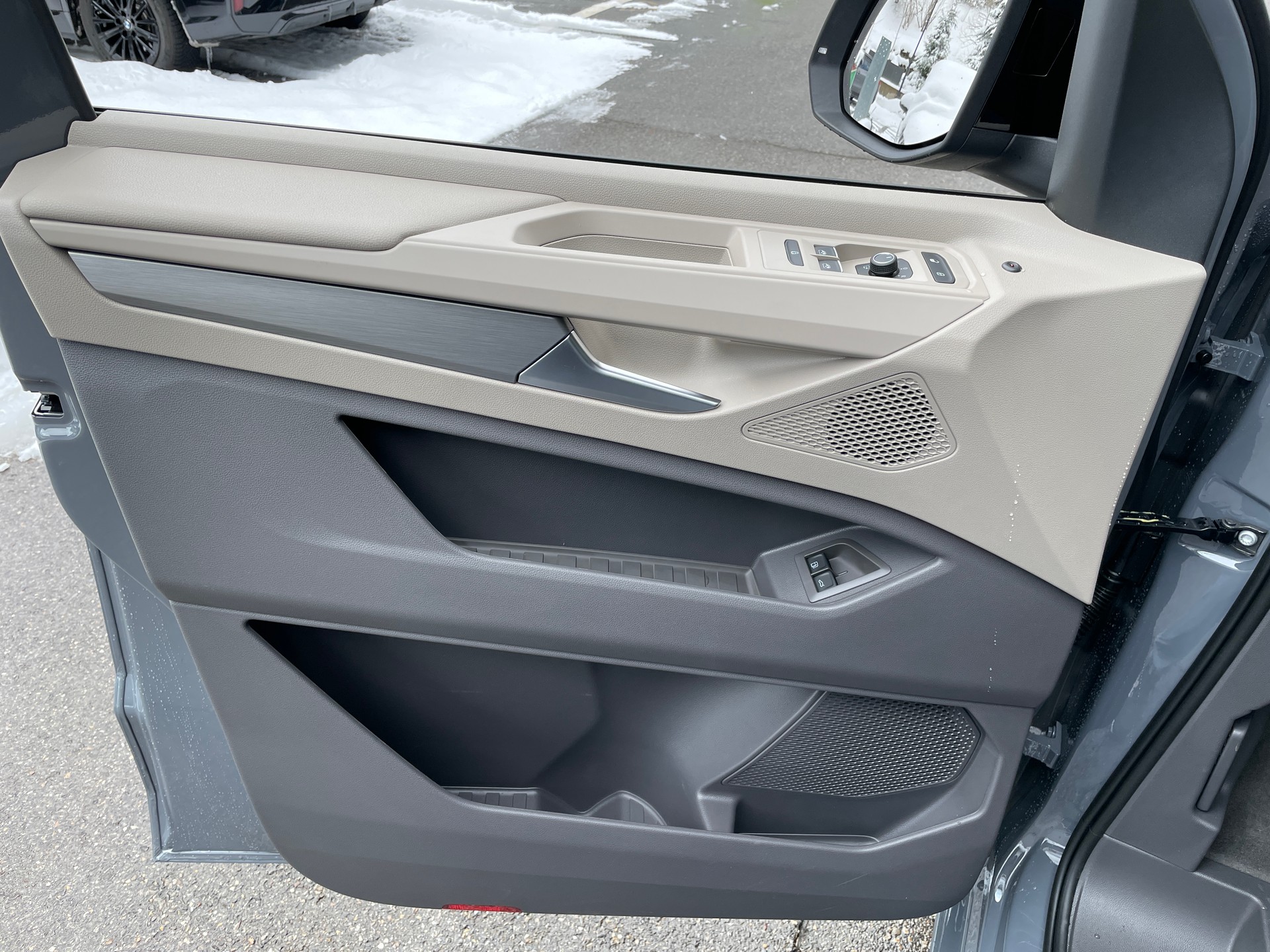 VW Multivan 1.5 eHybrid Life Edition 4Motion DSG-image-9