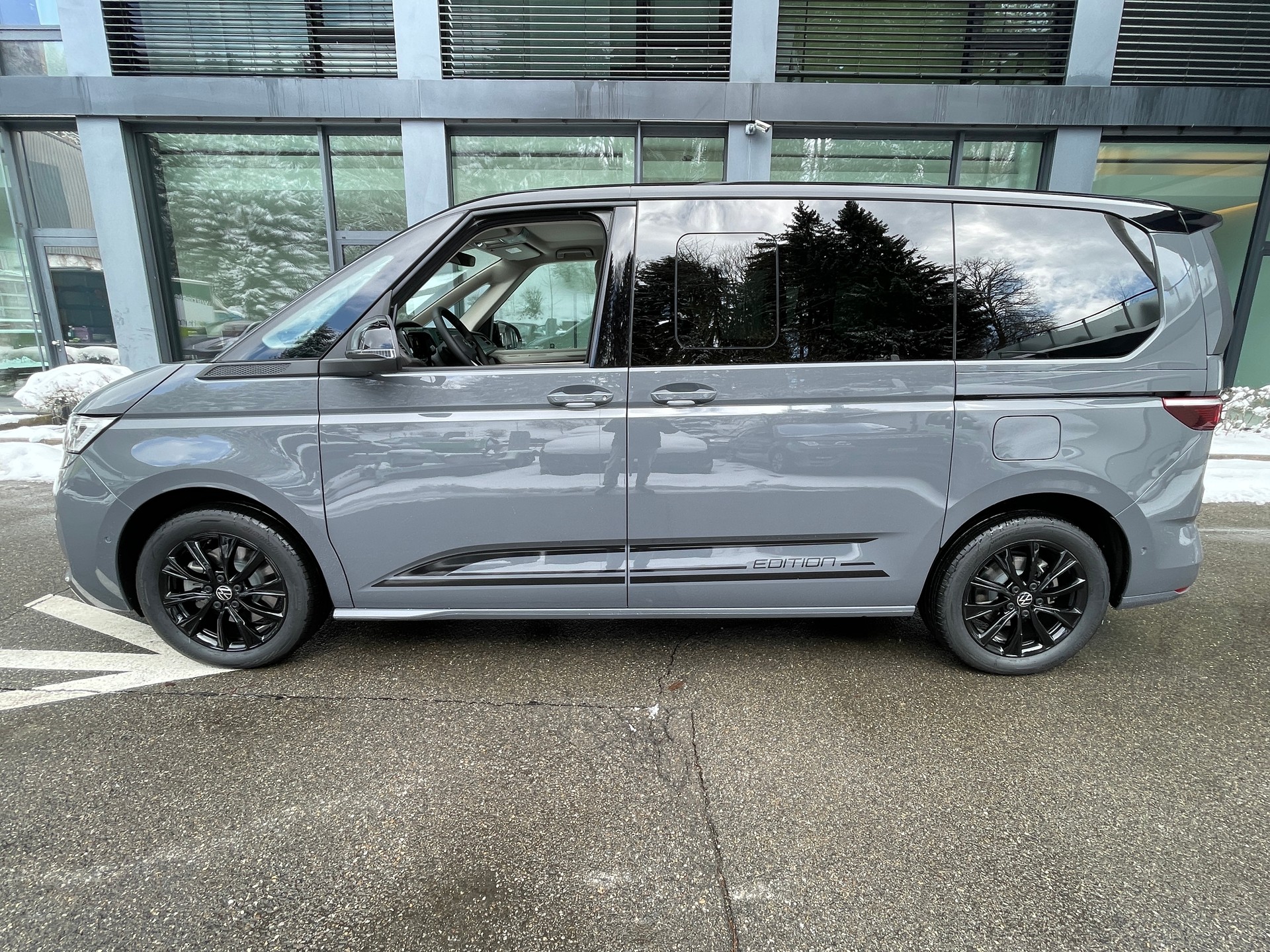 VW Multivan 1.5 eHybrid Life Edition 4Motion DSG-image-1