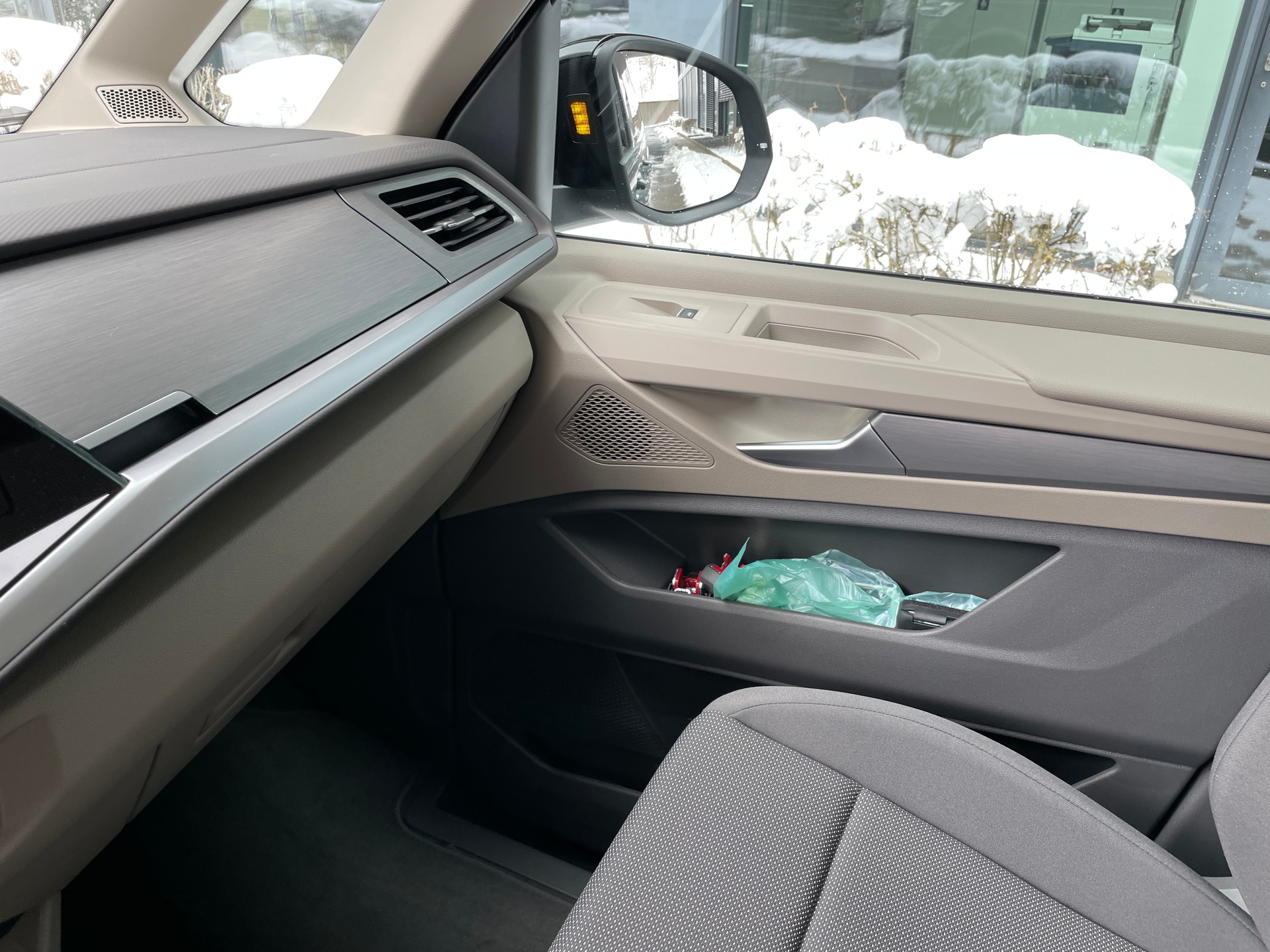 VW Multivan 1.5 eHybrid Life Edition 4Motion DSG-image-22