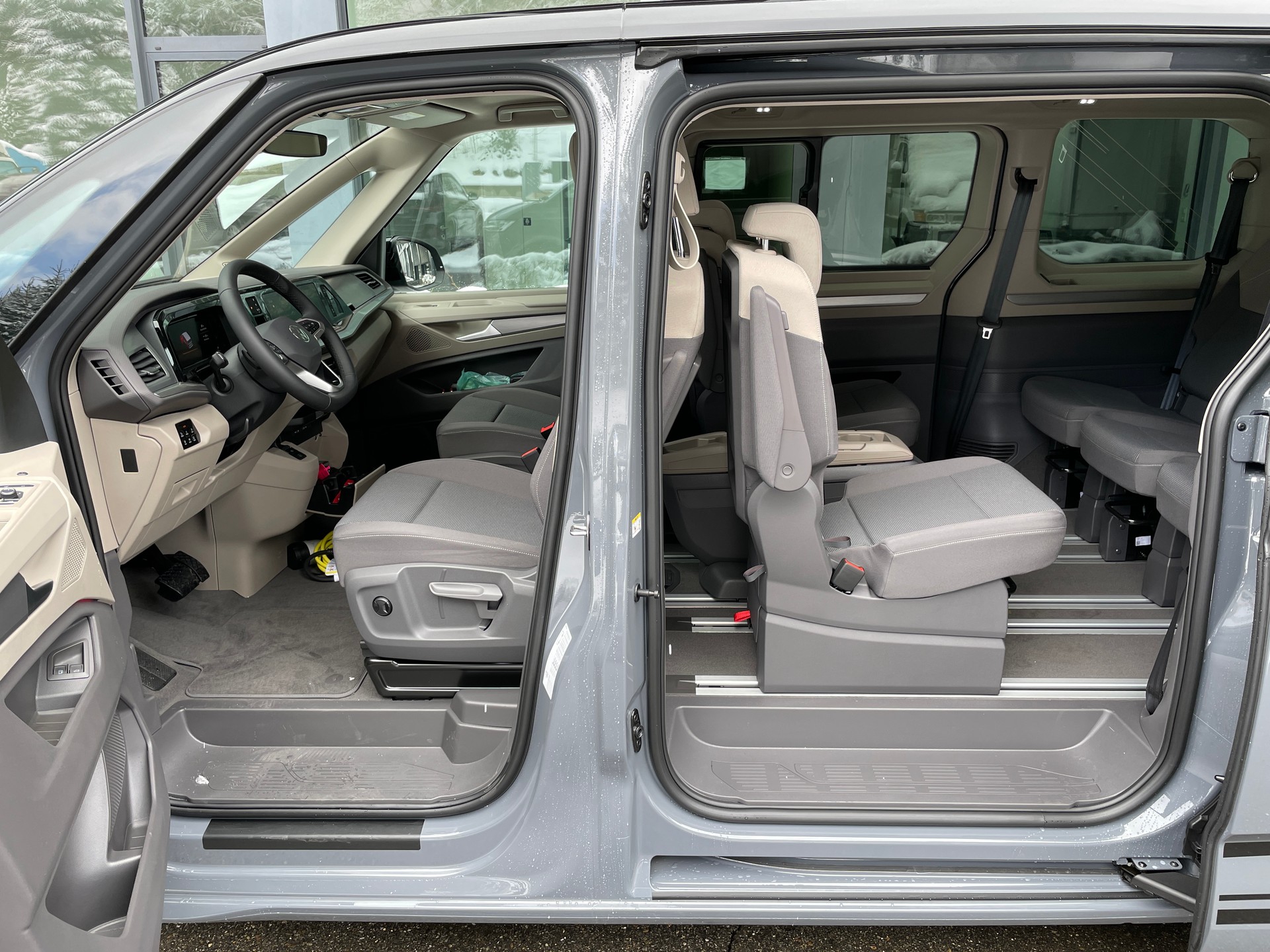 VW Multivan 1.5 eHybrid Life Edition 4Motion DSG-image-12