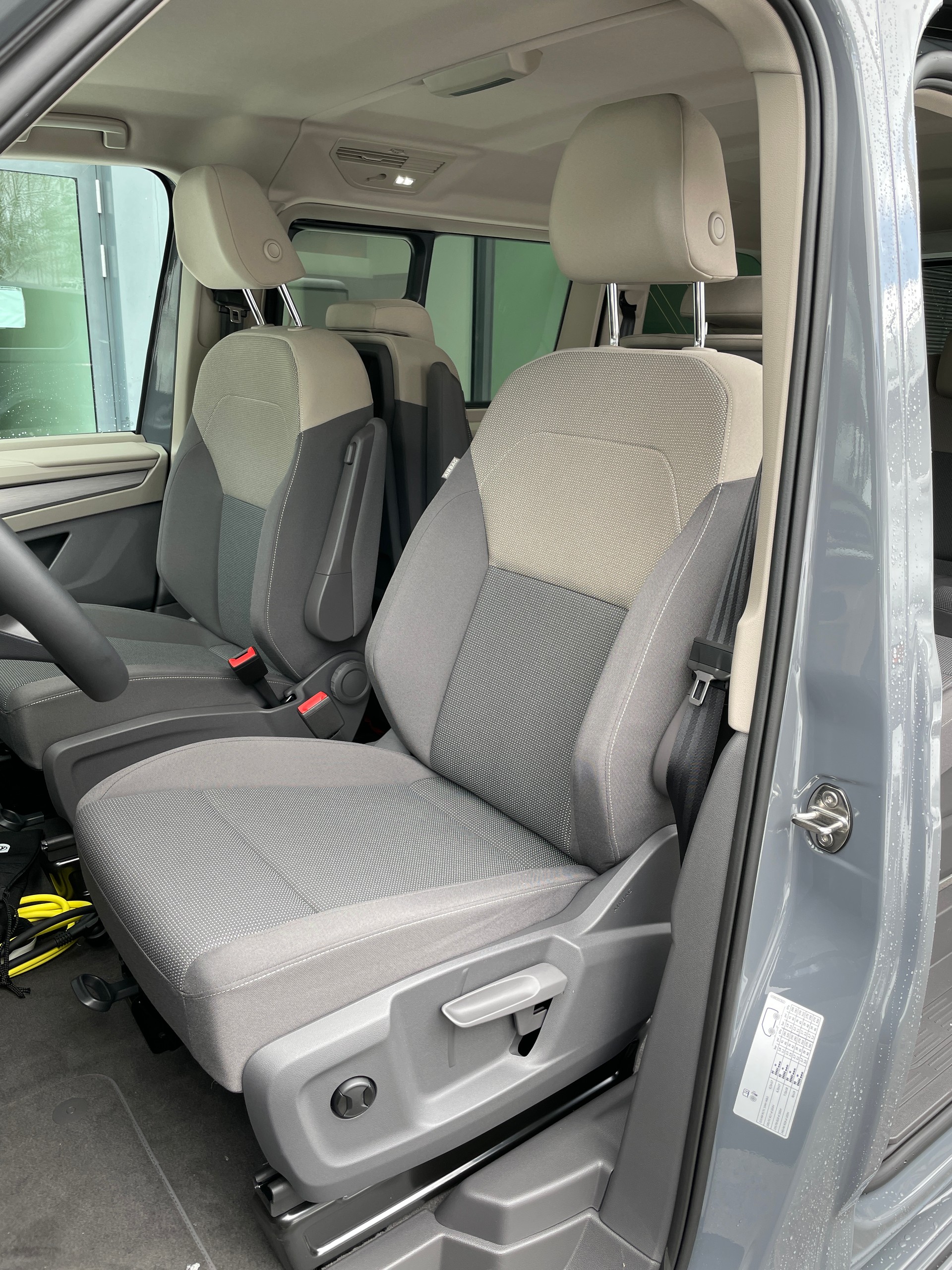 VW Multivan 1.5 eHybrid Life Edition 4Motion DSG-image-11