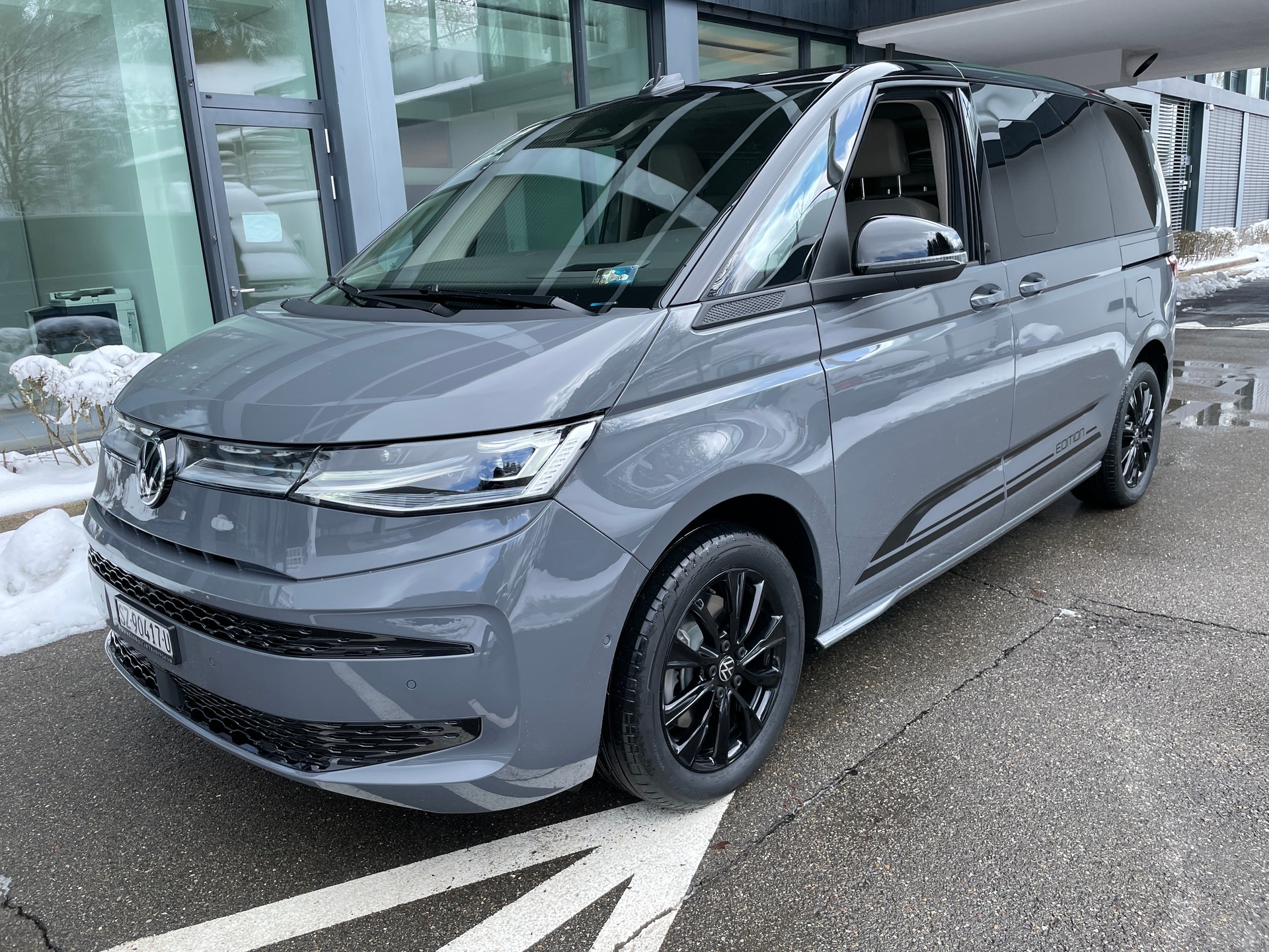 VW Multivan 1.5 eHybrid Life Edition 4Motion DSG-image-0