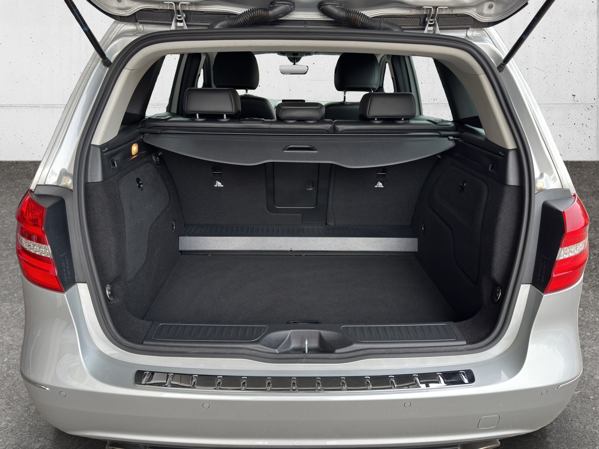 MERCEDES-BENZ B 180 7G-DCT-image-13