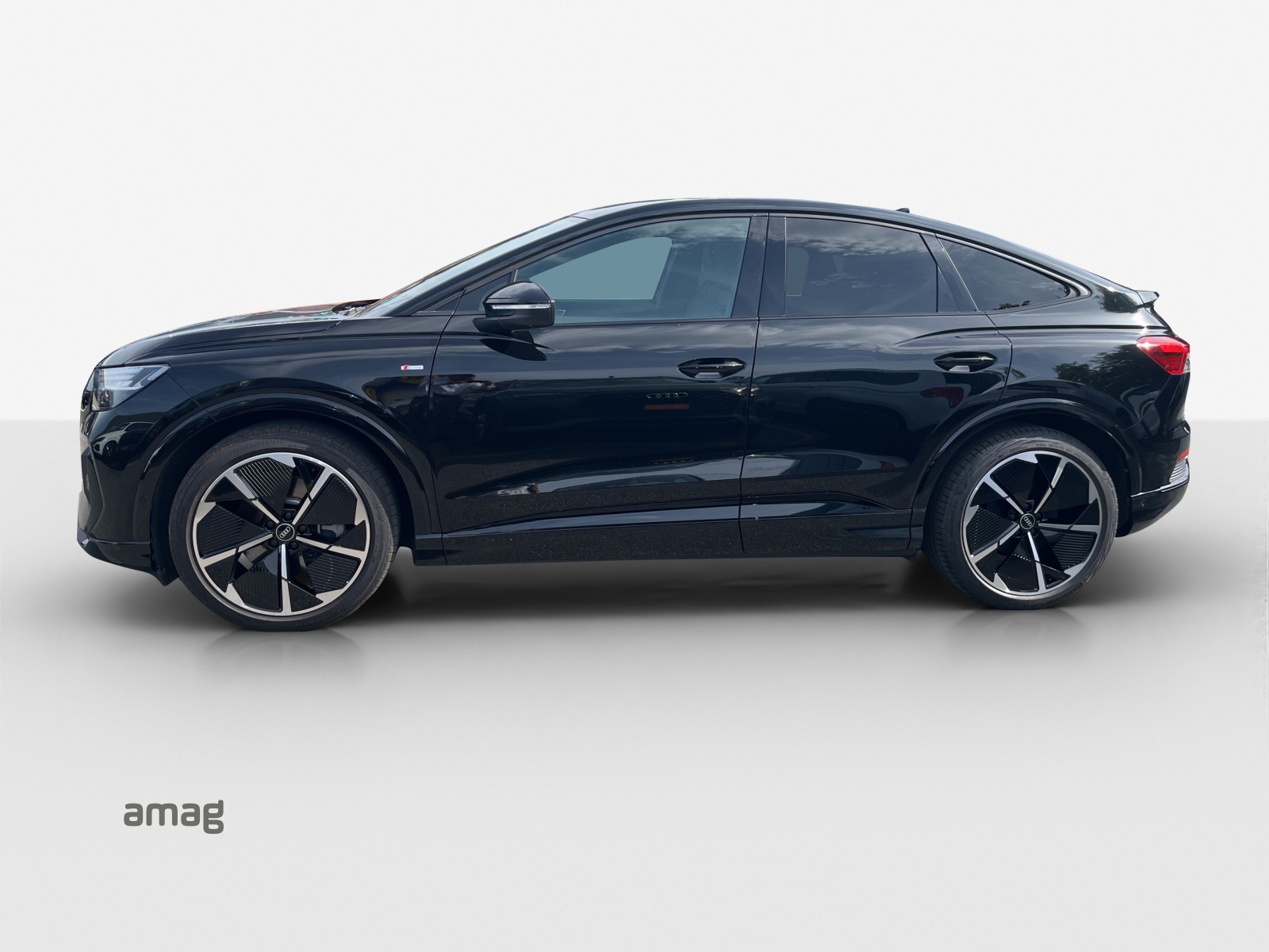 AUDI Q4 Sportback e-tron 45 quattro-image-1