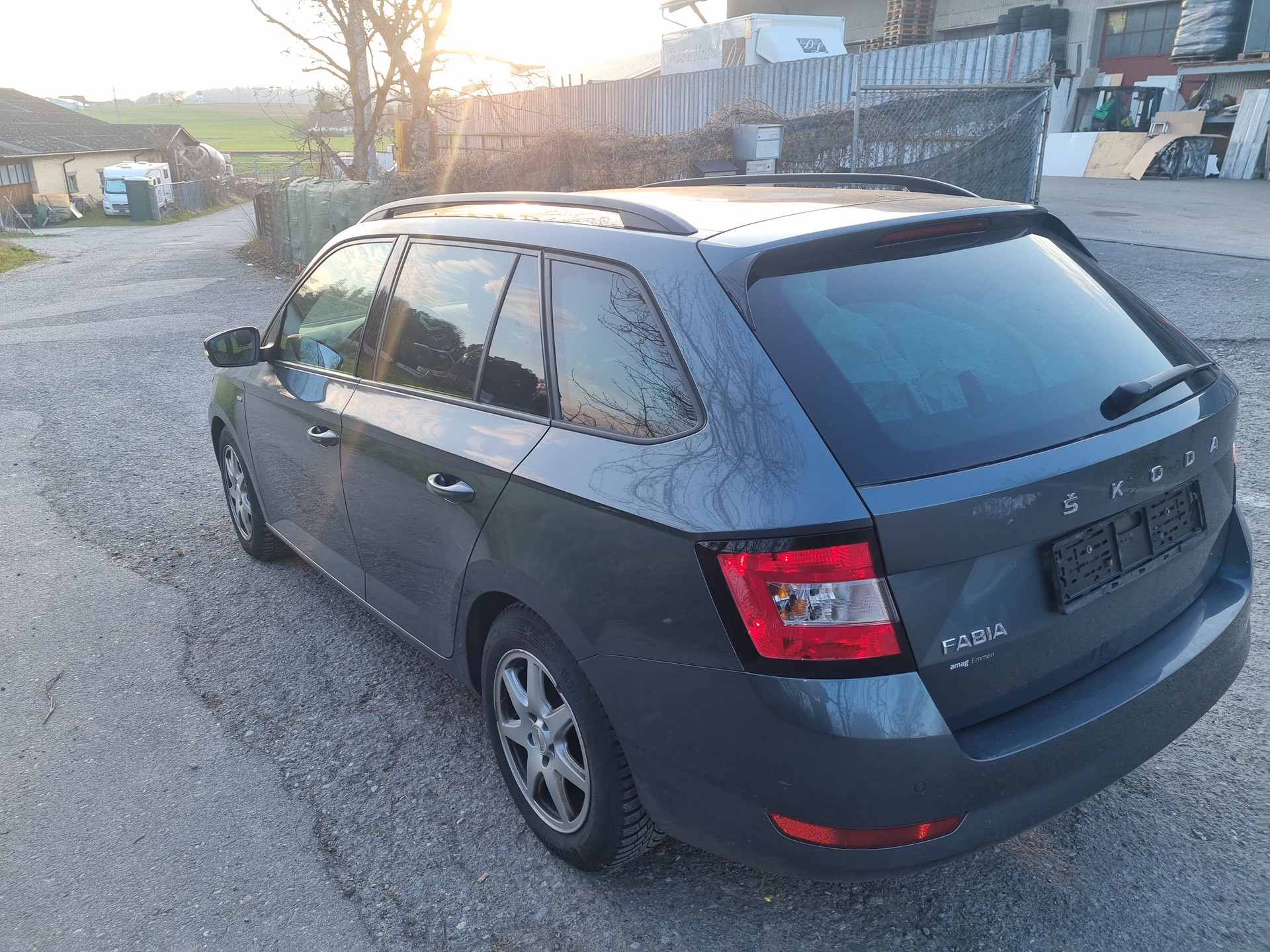 SKODA Fabia Combi 1.0 TSI Clever DSG-image-2