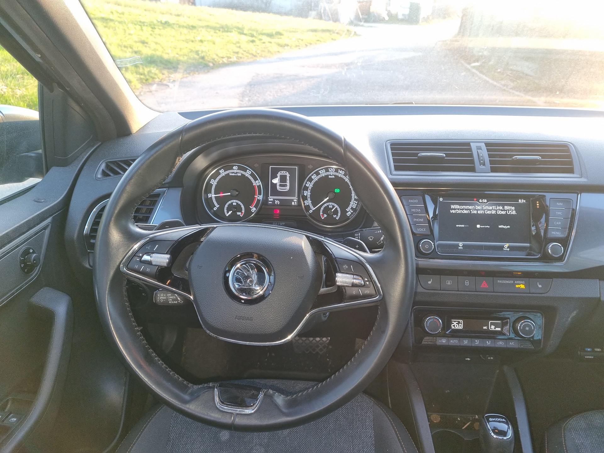 SKODA Fabia Combi 1.0 TSI Clever DSG-image-3