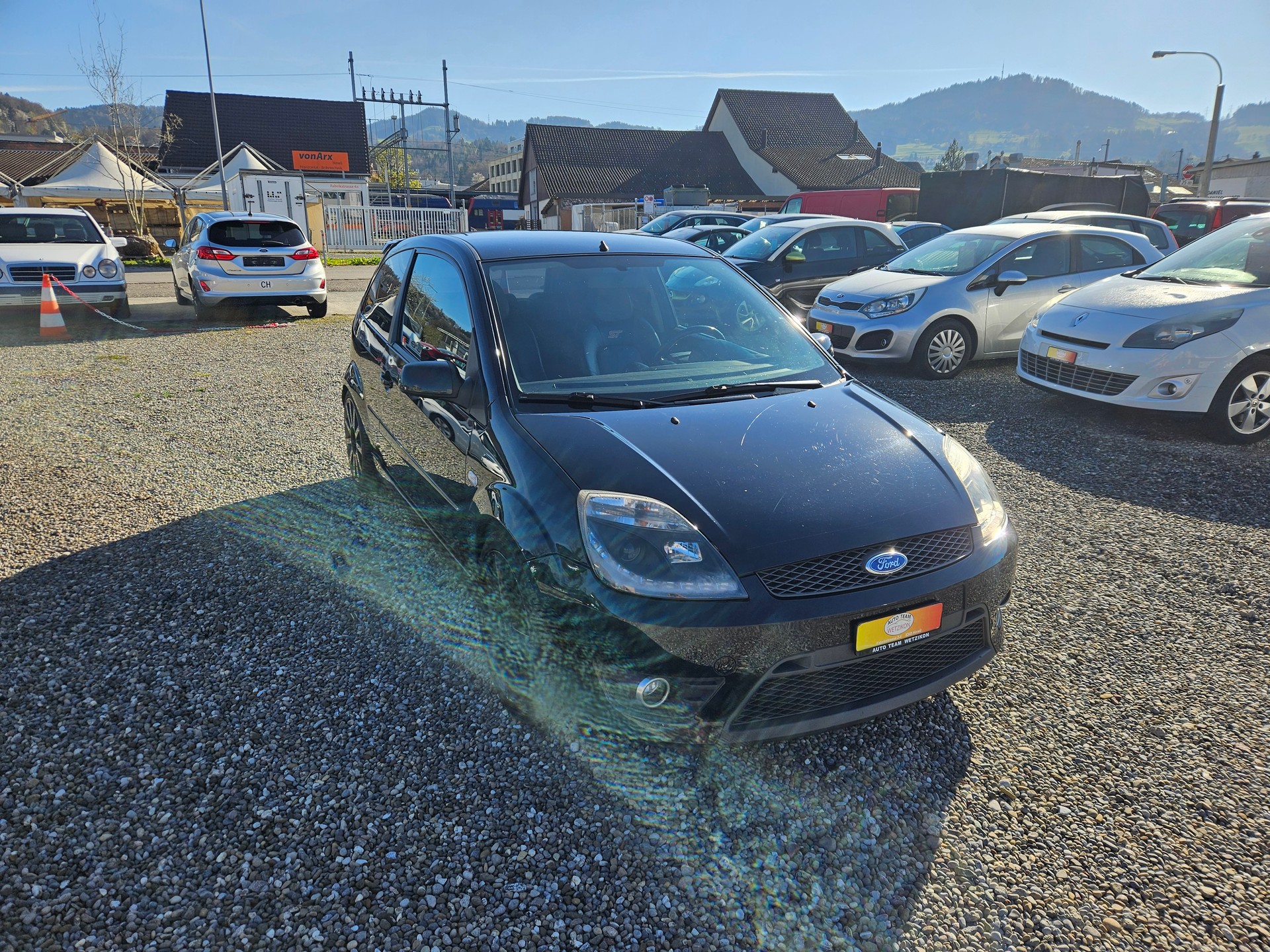 FORD Fiesta 2.0 16V ST-image-2