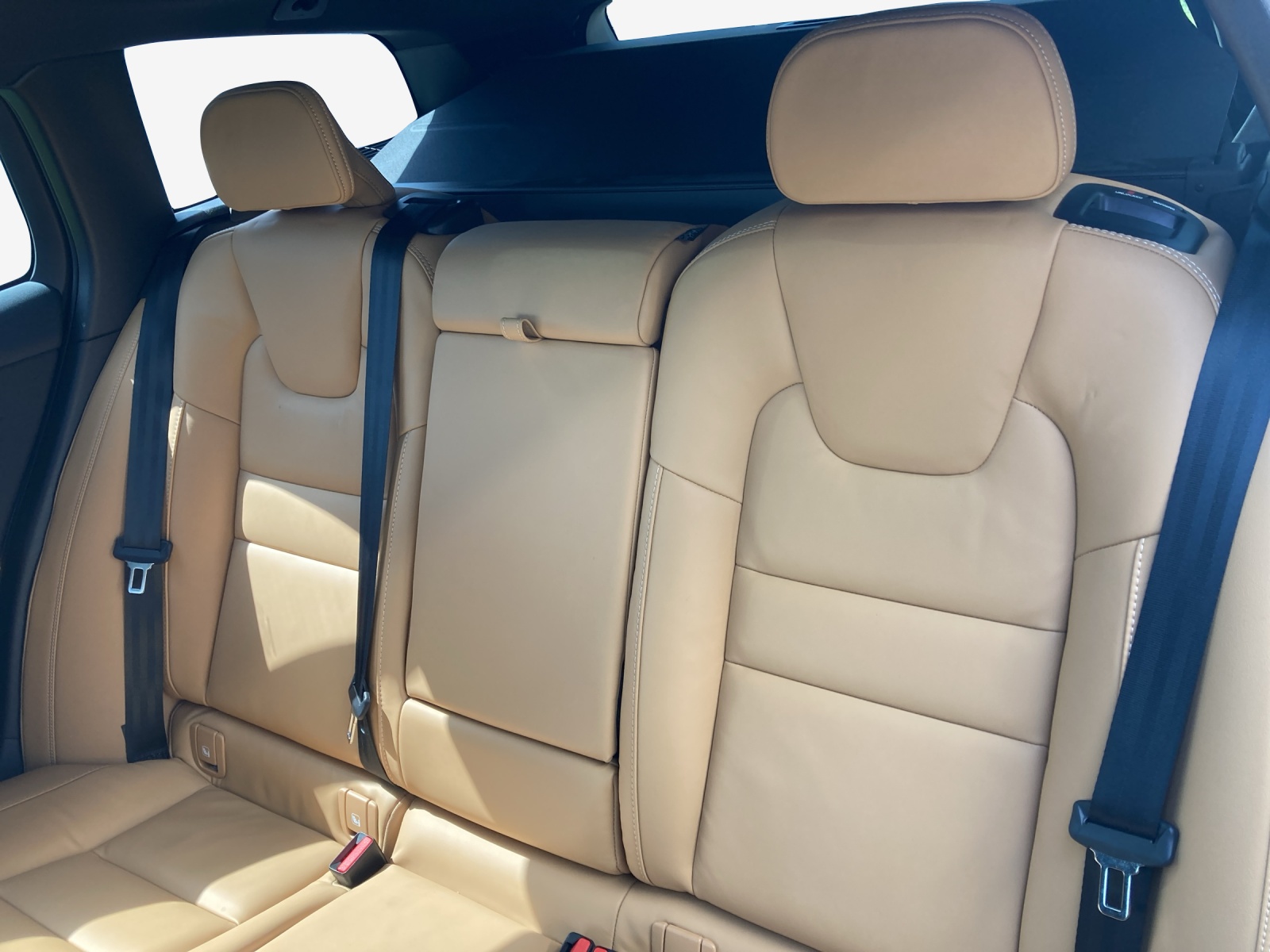 VOLVO V60 Cross Country B5 Mild Hybrid Ultimate AWD Geartronic-image-11