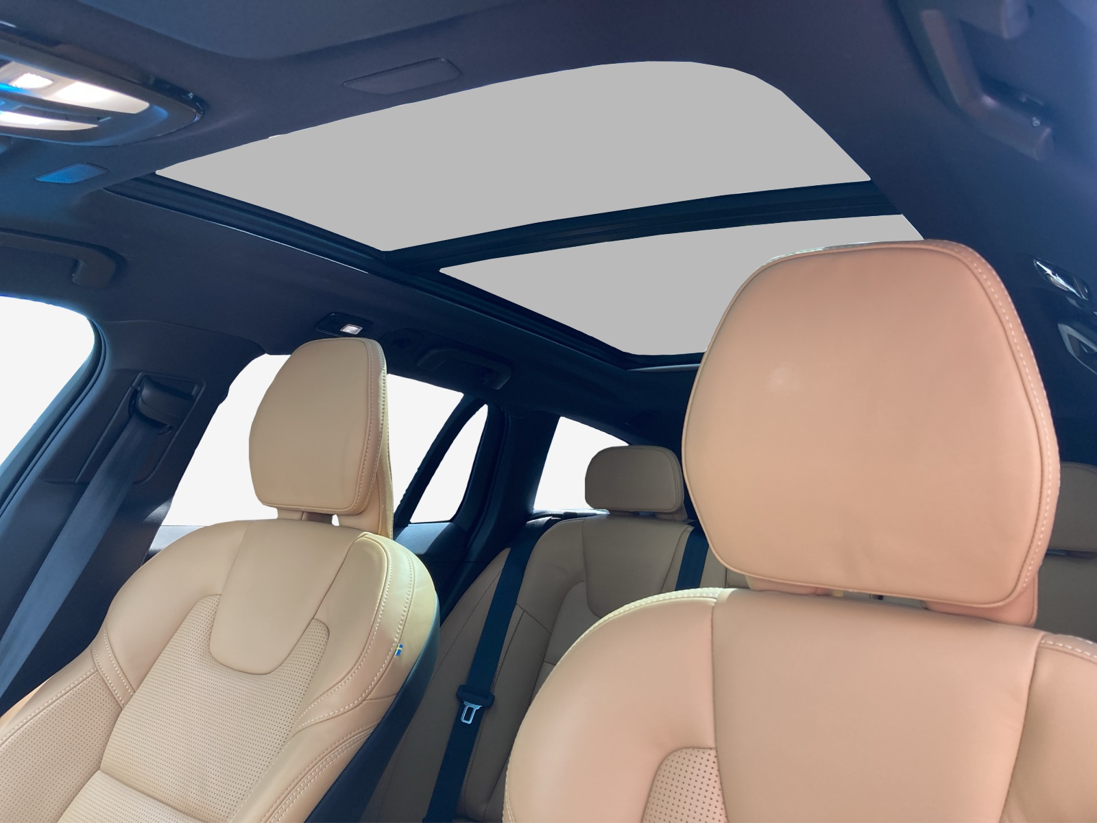 VOLVO V60 Cross Country B5 Mild Hybrid Ultimate AWD Geartronic-image-14