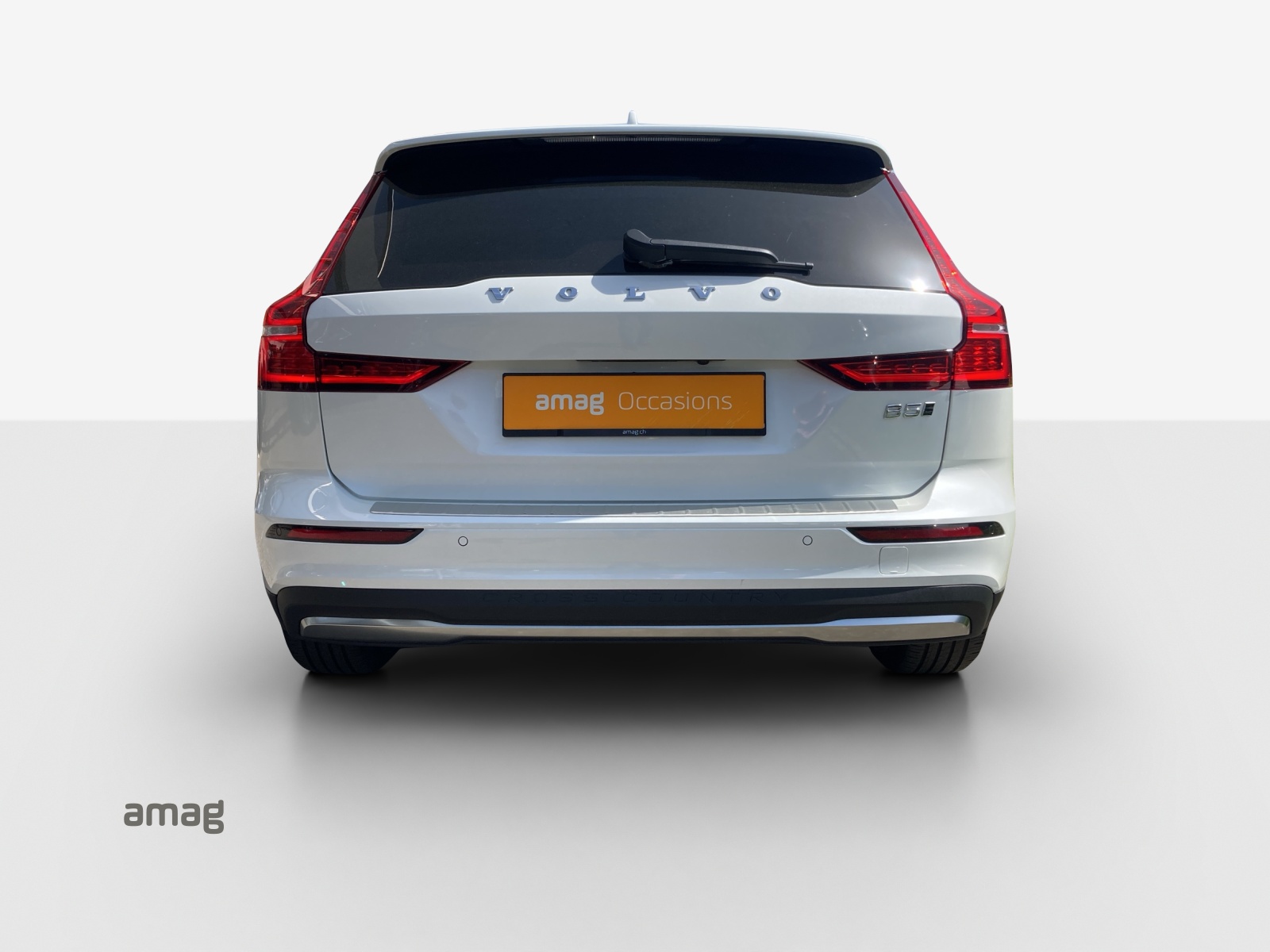 VOLVO V60 Cross Country B5 Mild Hybrid Ultimate AWD Geartronic-image-3