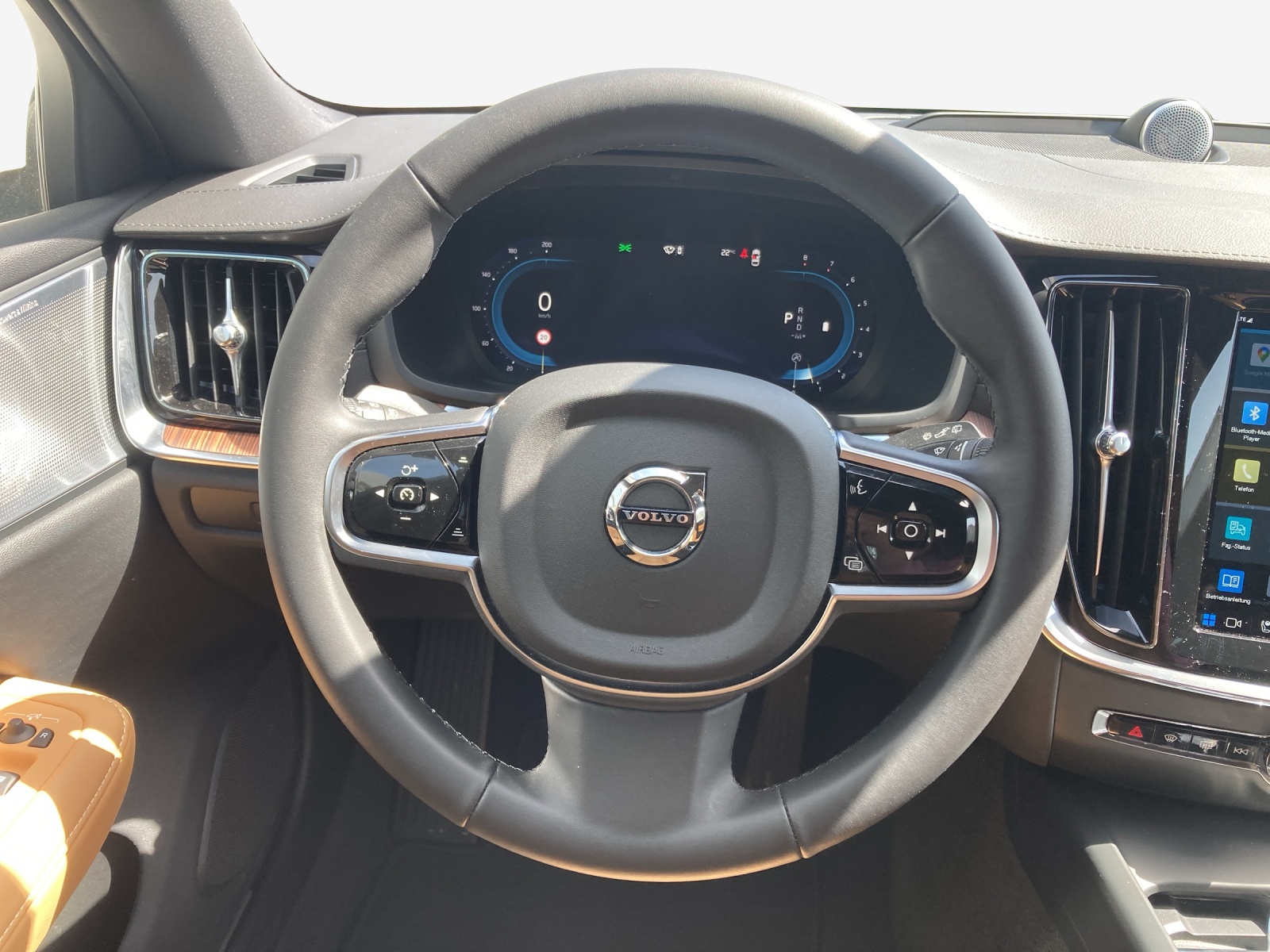 VOLVO V60 Cross Country B5 Mild Hybrid Ultimate AWD Geartronic-image-9