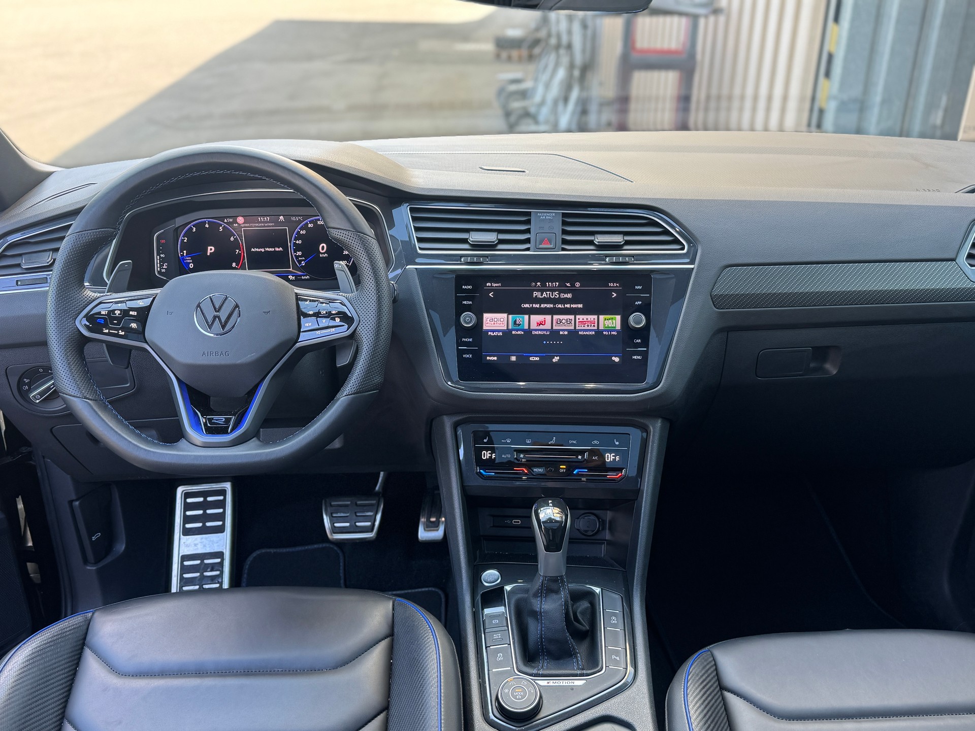 VW Tiguan 2.0TSI R 4Motion DSG-image-9