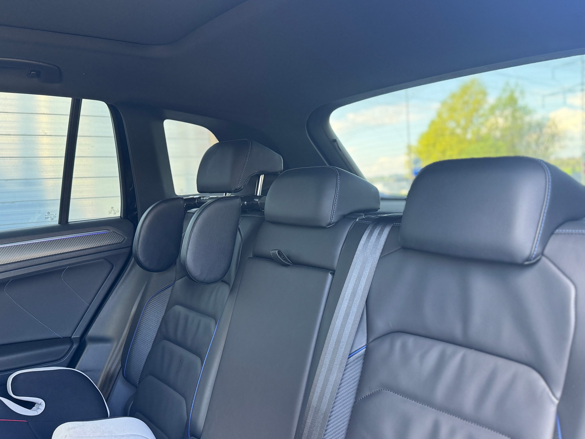 VW Tiguan 2.0TSI R 4Motion DSG-image-7