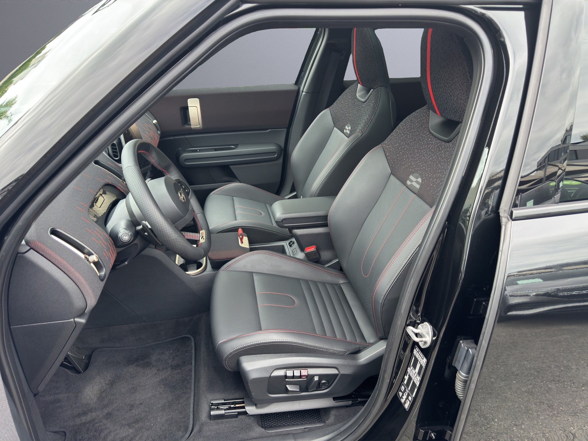 MINI Countryman John Cooper Works ALL4 Steptronic-image-9