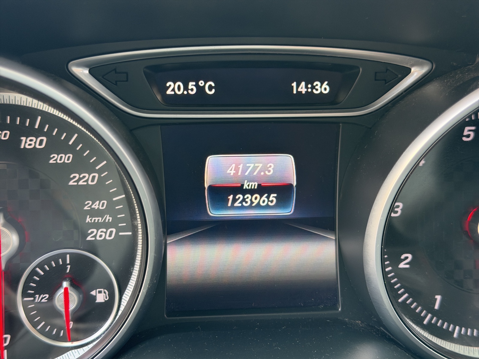MERCEDES-BENZ A 180 AMG Line-image-10